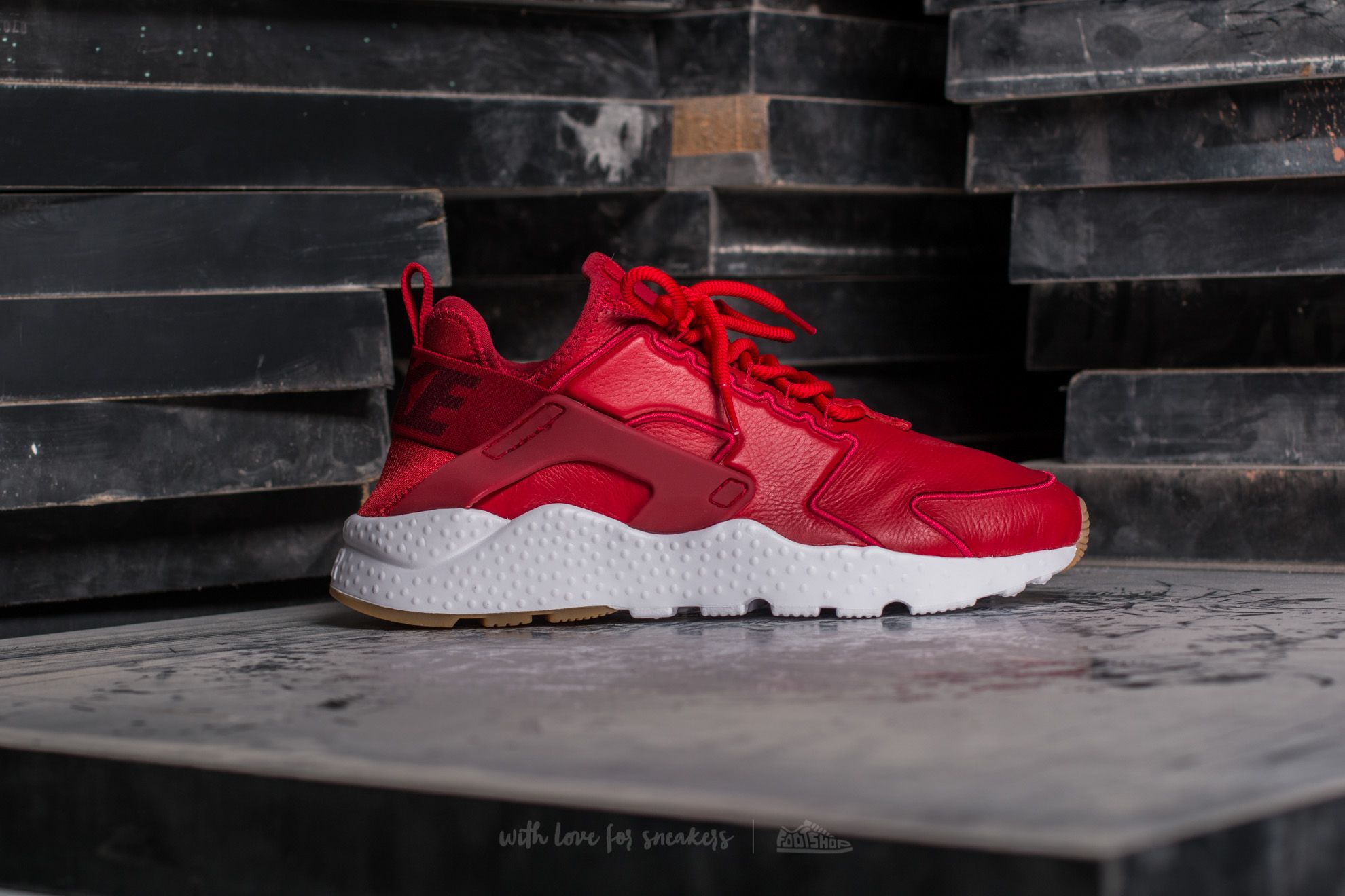 Huarache run ultra outlet rouge et noir