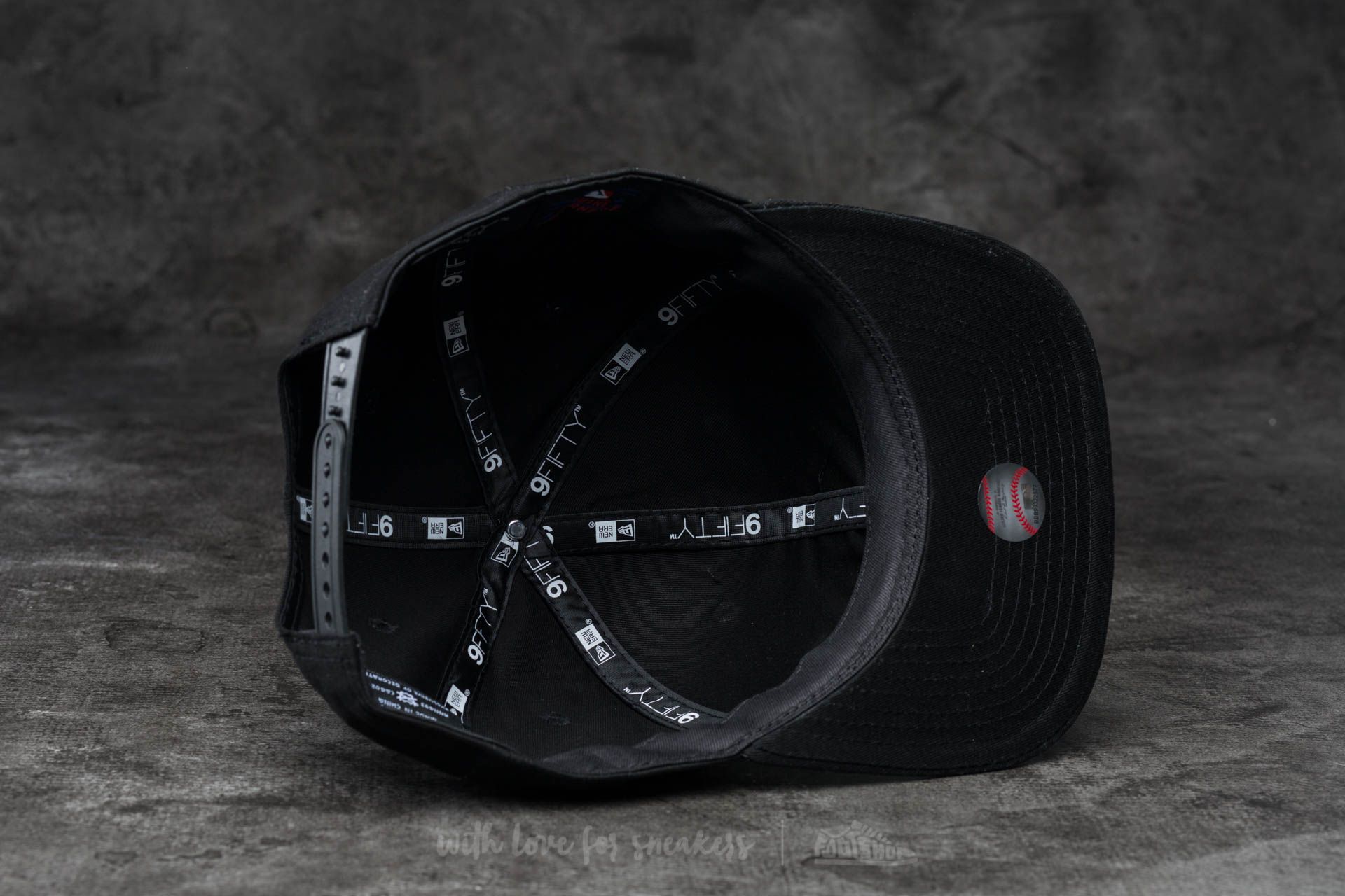 Gorras New Era 9Fifty MLB Metal Badge Black