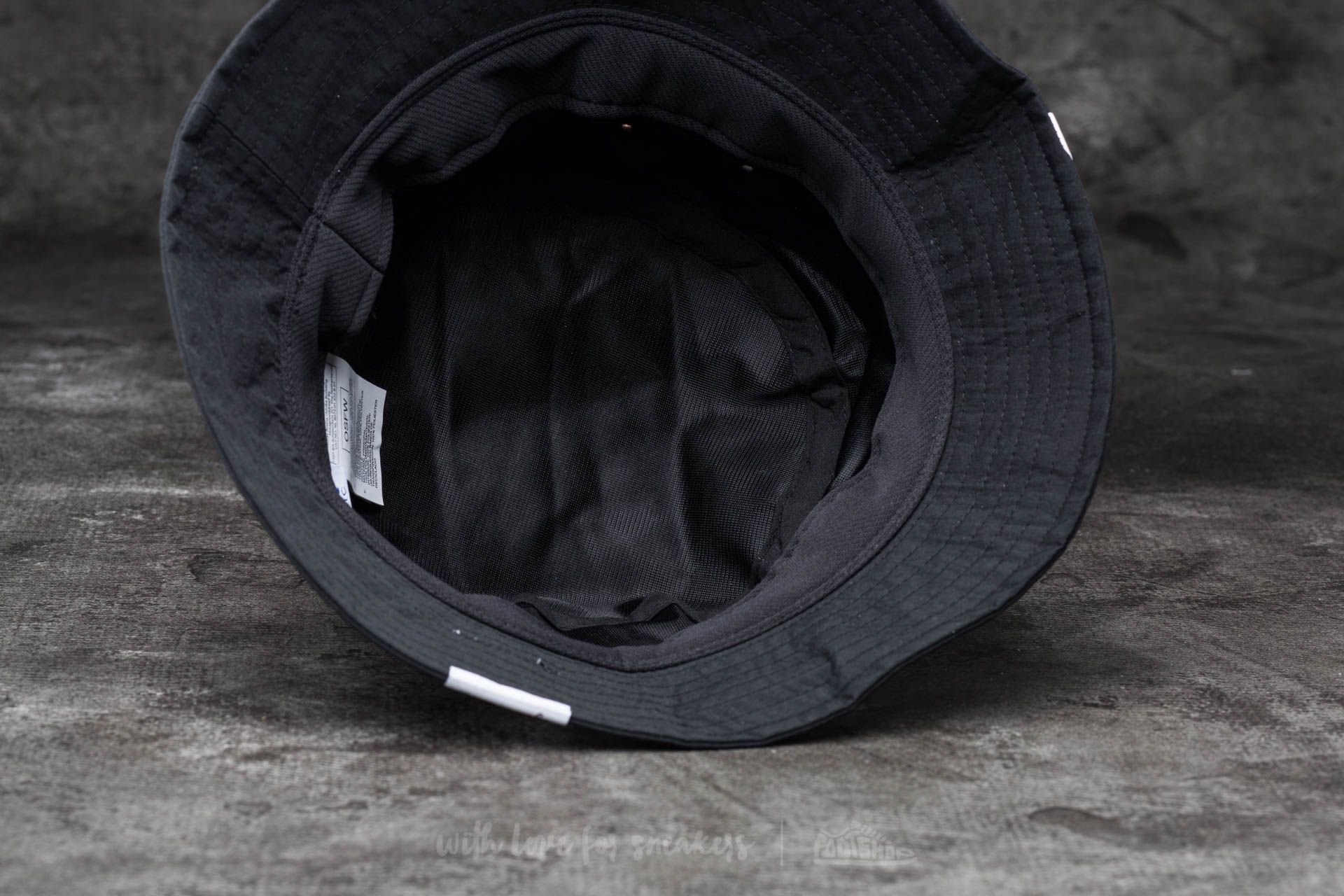 Reebok vector bucket hat sales