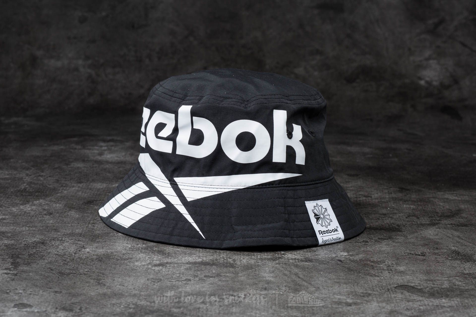Бъкет шапки Reebok Classic Vector Bucket Hat Black