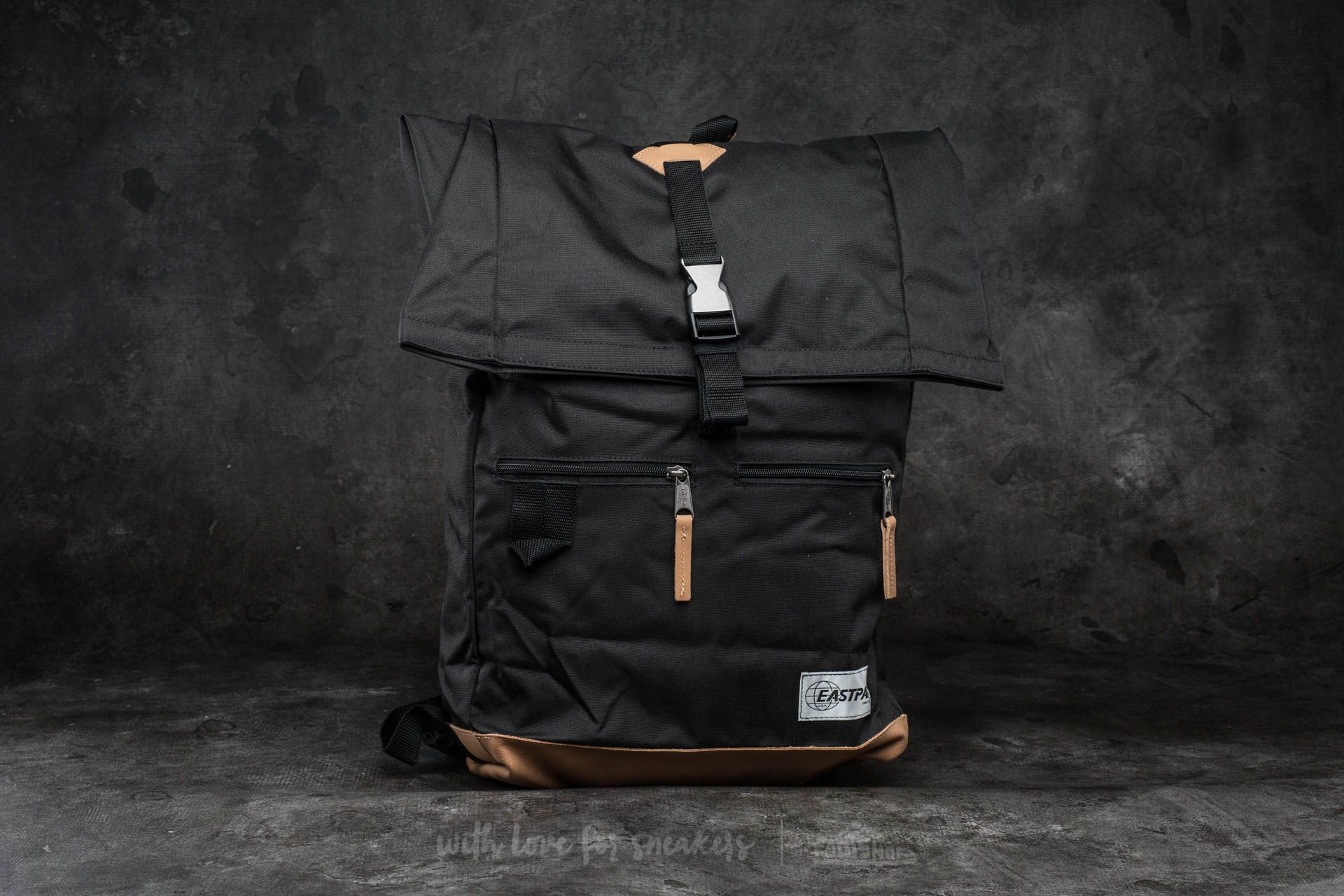 Macnee eastpak online