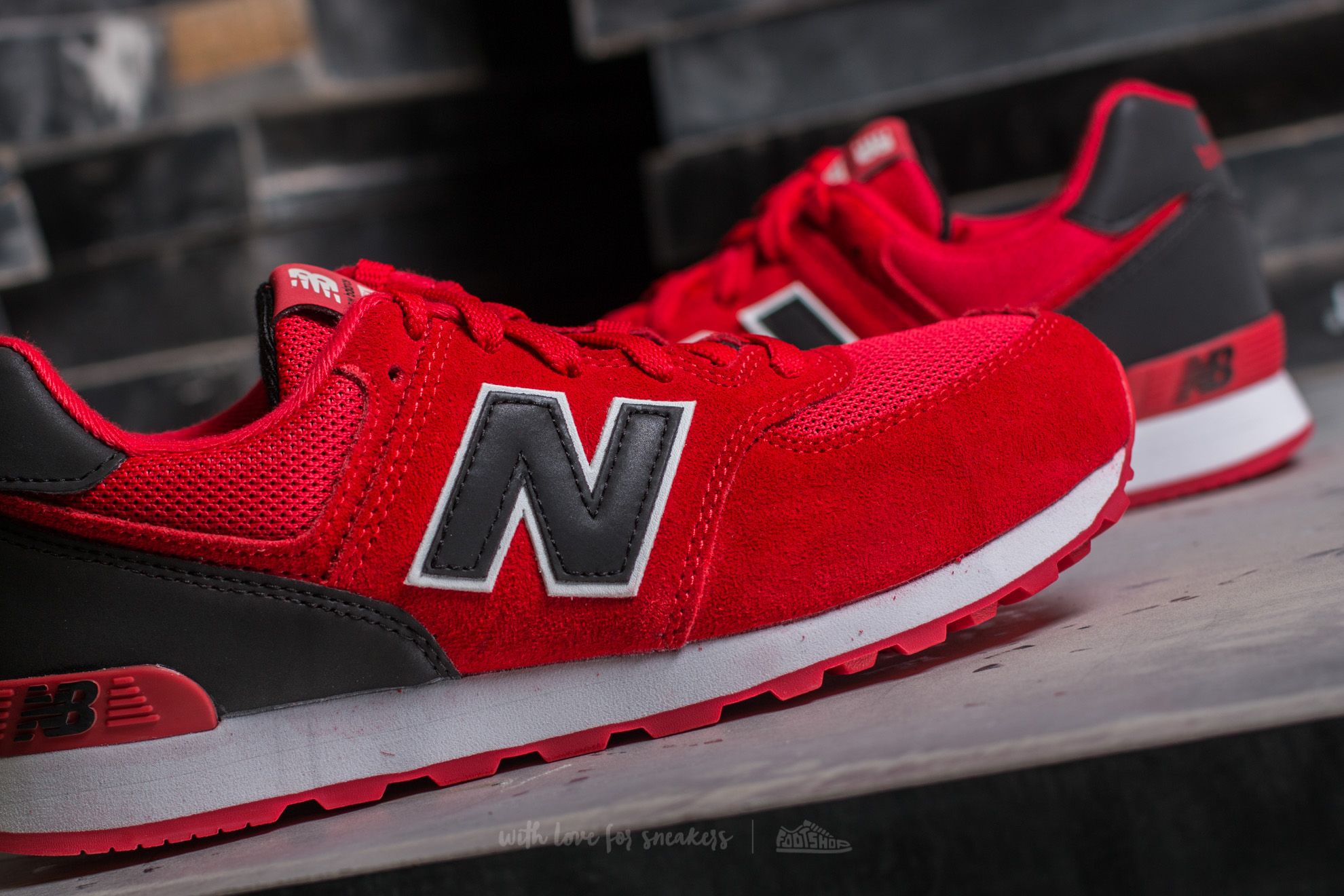 Gyerek sneakerek and cipők New Balance 574 Red/ Black