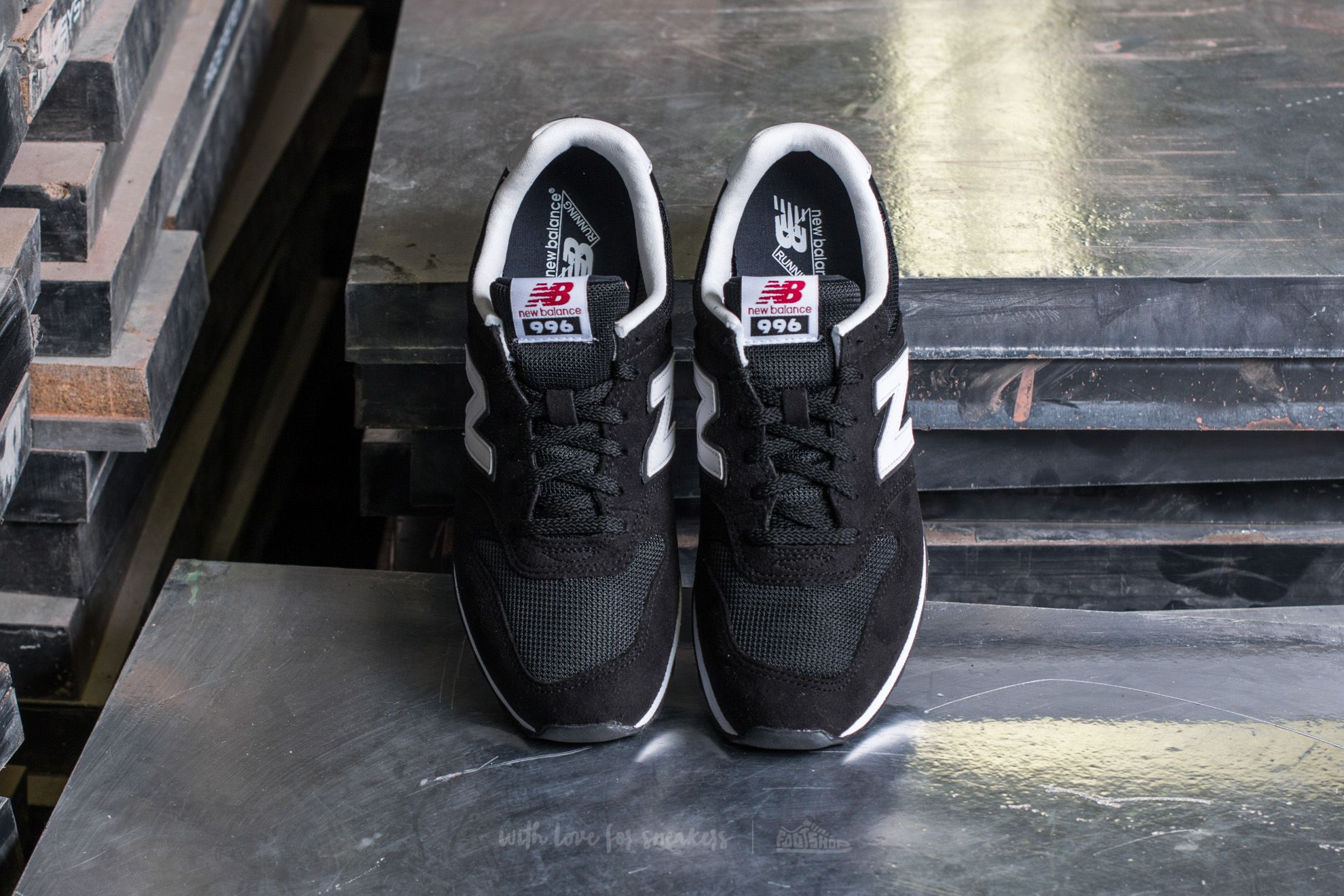 Women s shoes New Balance 996 Black White Footshop