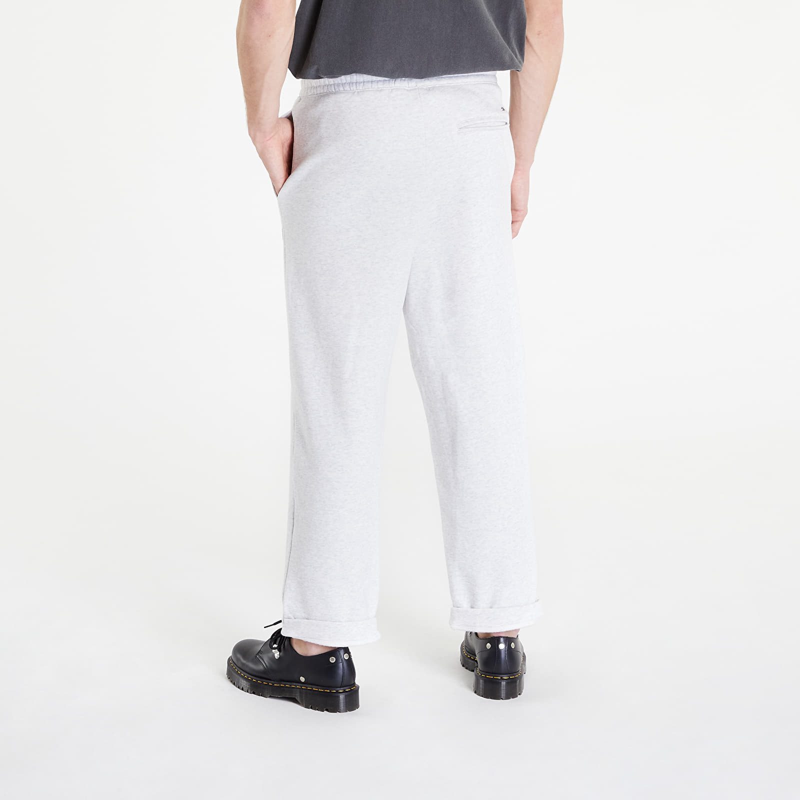 Jeans e pantaloni Tommy Jeans Tjw Modern Ath Sweat Grey