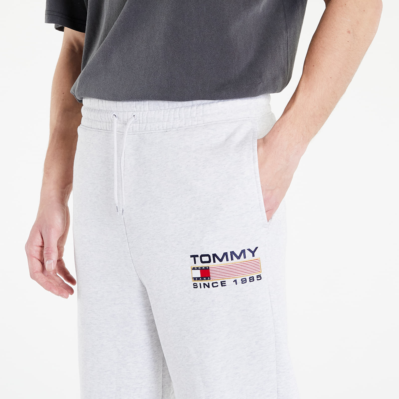 Jeans e pantaloni Tommy Jeans Tjw Modern Ath Sweat Grey