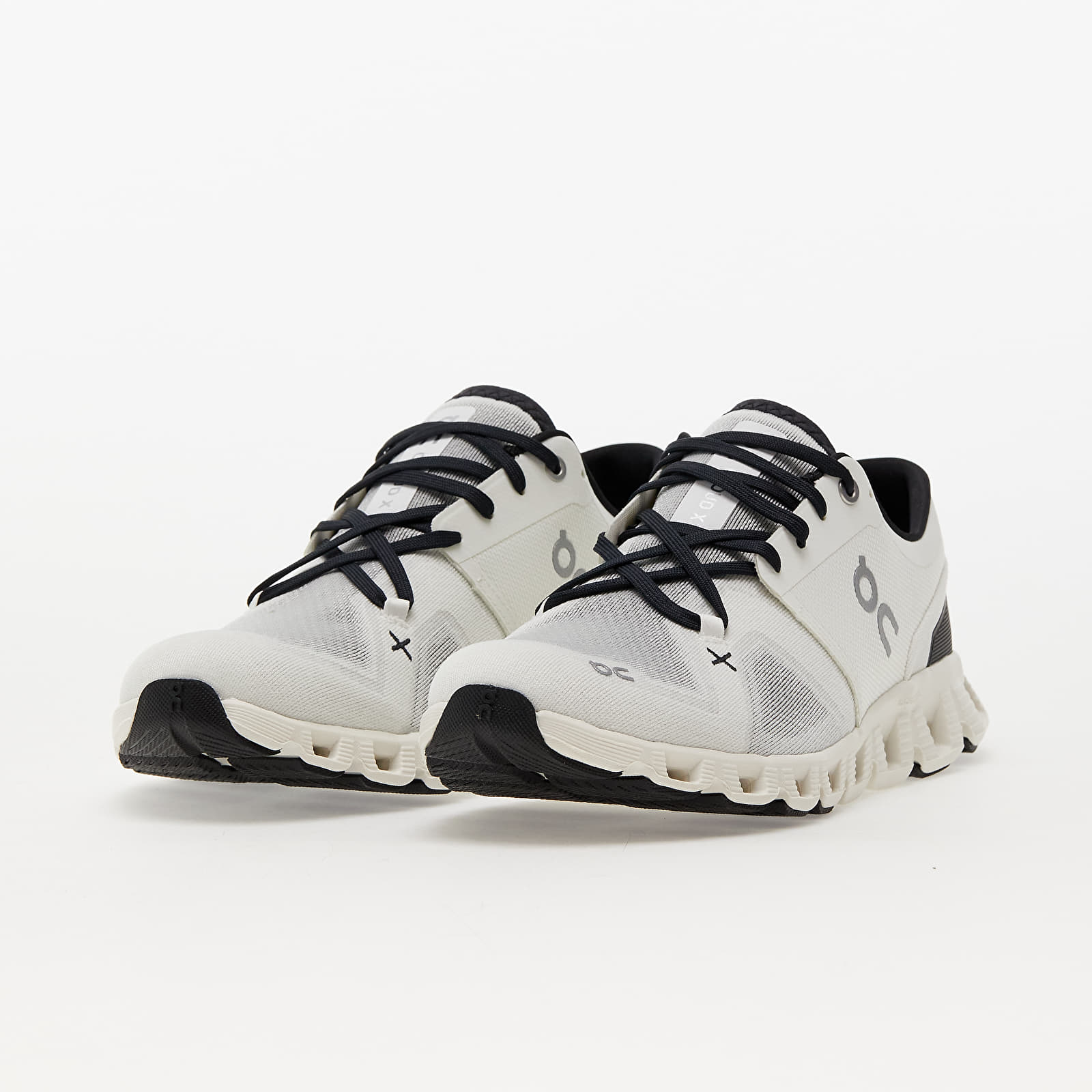 Sapatos de homem On M Cloud X 3 Ivory/ Black