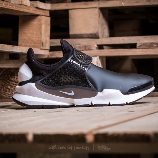 Nike sock dart se waterproof online