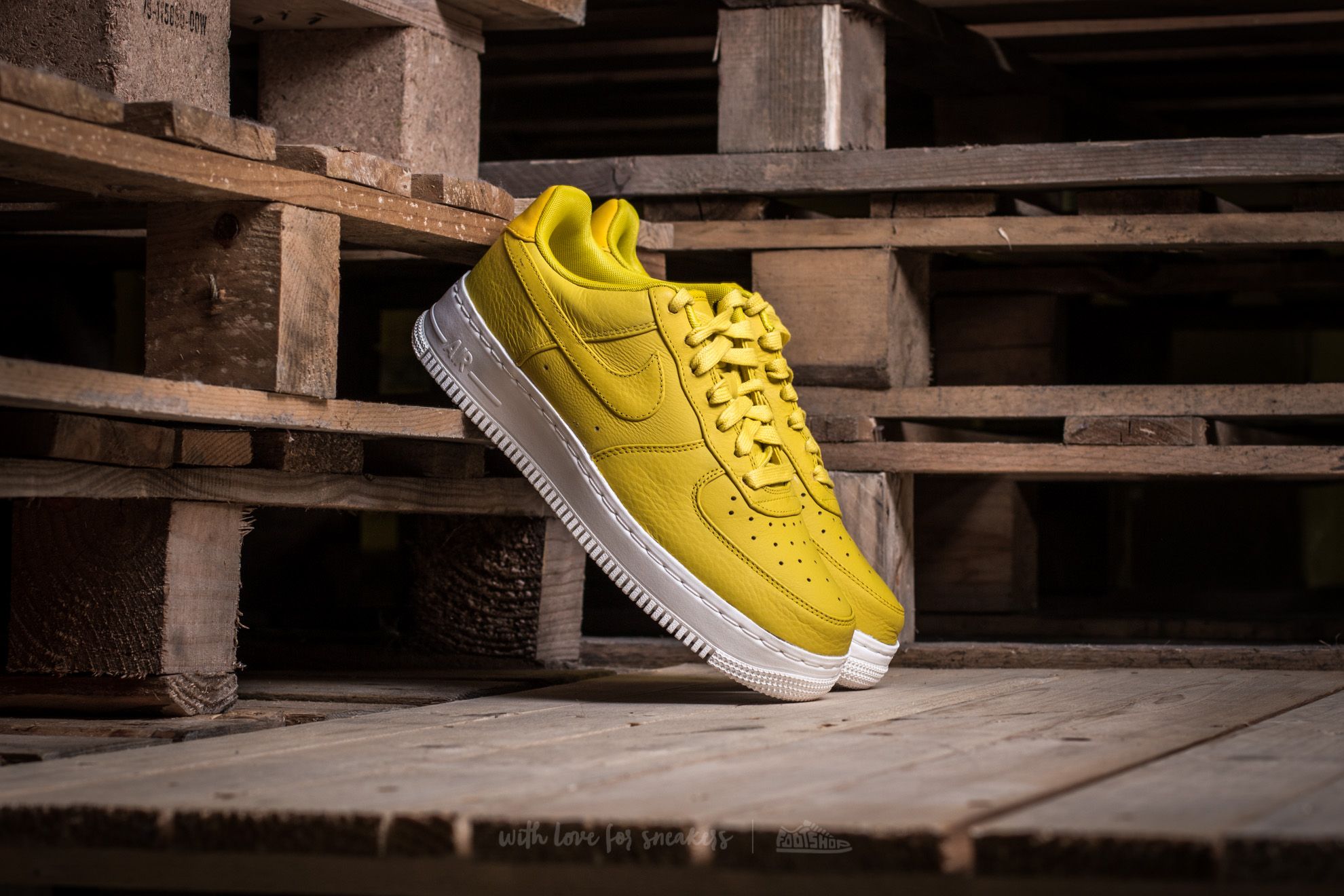 Air force 1 bright citron top