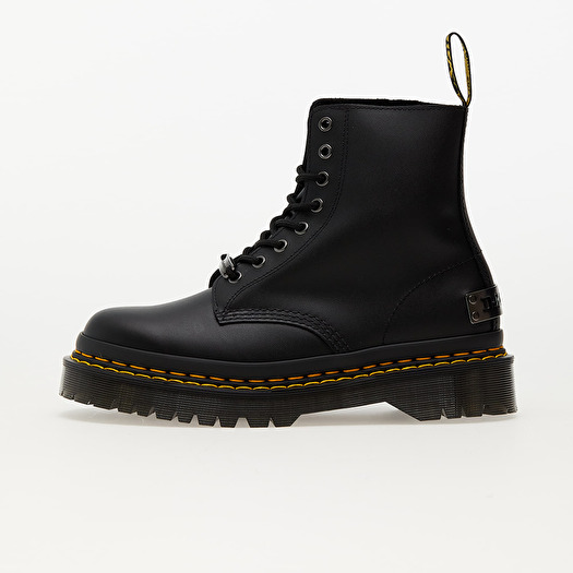 Dr marten 8 eye boot deals