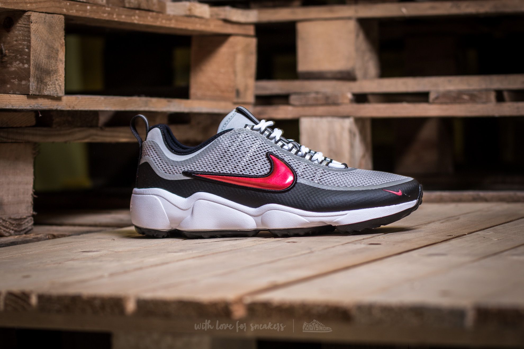 Buty męskie Nike Zoom Spiridon Metallic Silver/ Desert Red