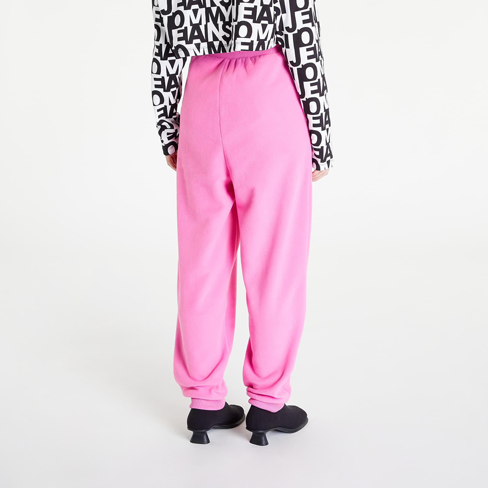 Nadrágok Tommy Jeans Signature Fleece Sweatpants Pink
