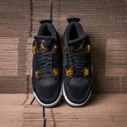 Air jordan 4 retro black 2025 metallic gold