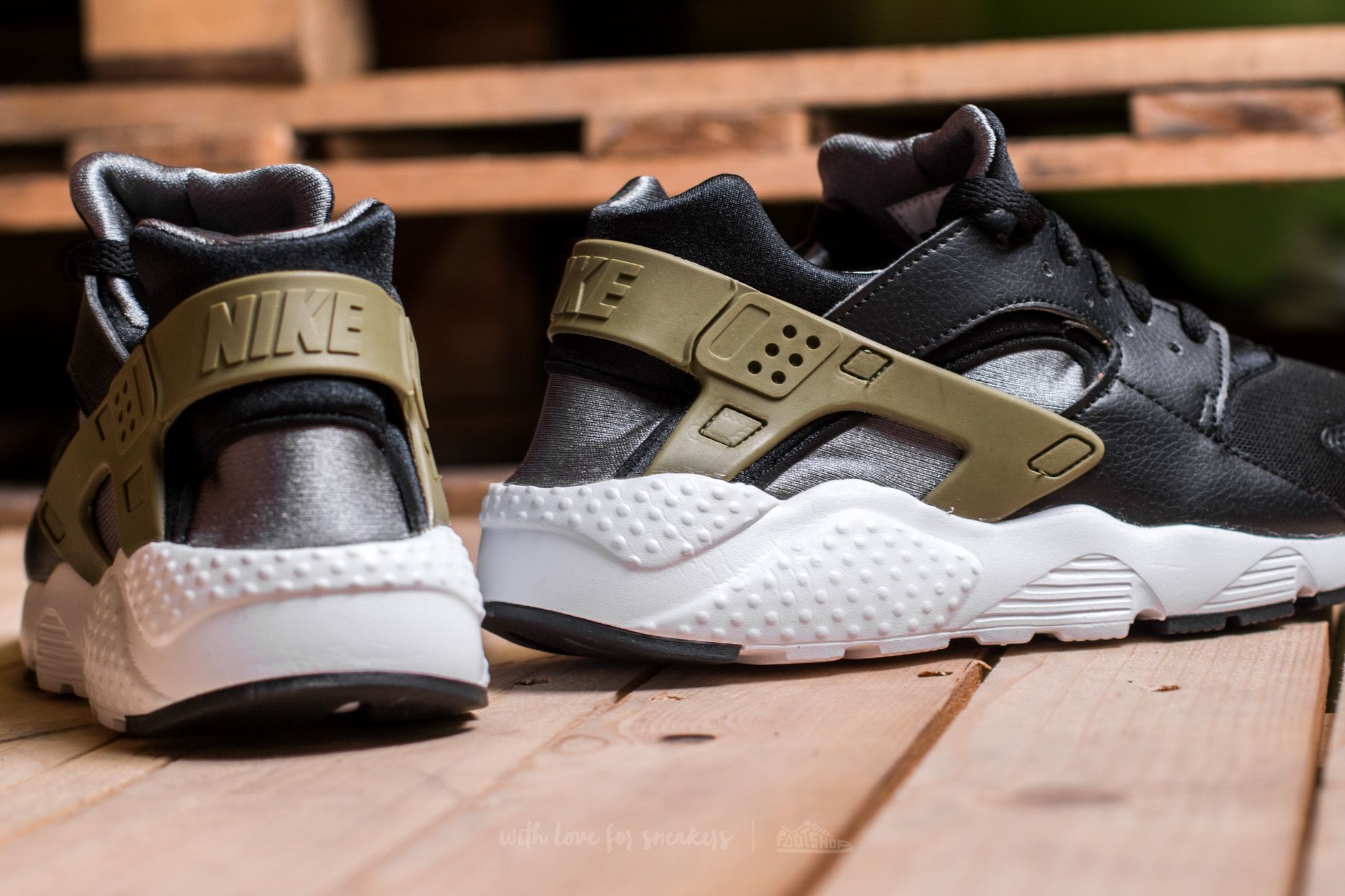 Huaraches dark shop green
