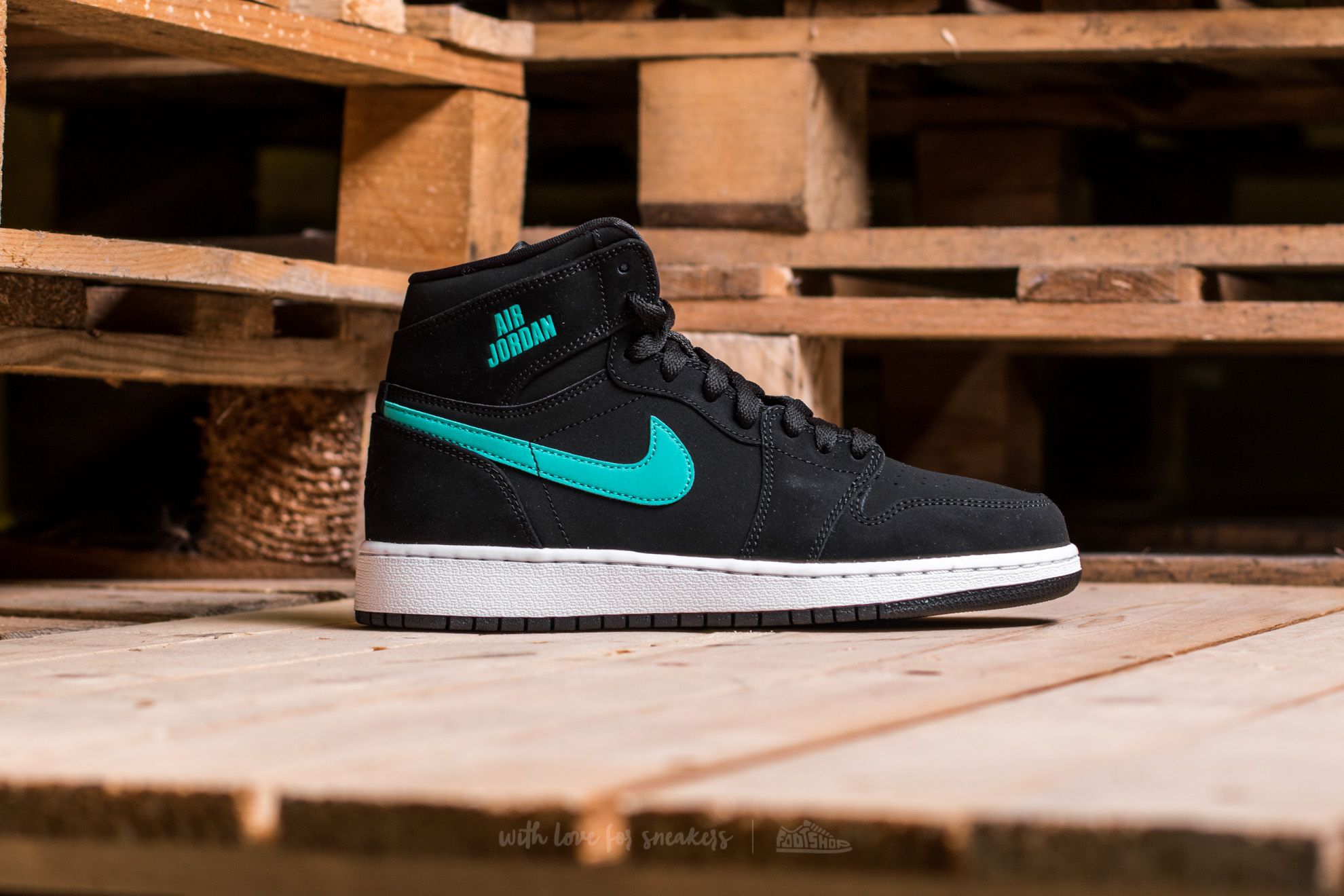 Zapatillas mujer Air Jordan 1 Retro High BG Black/ Hyper Jade-White