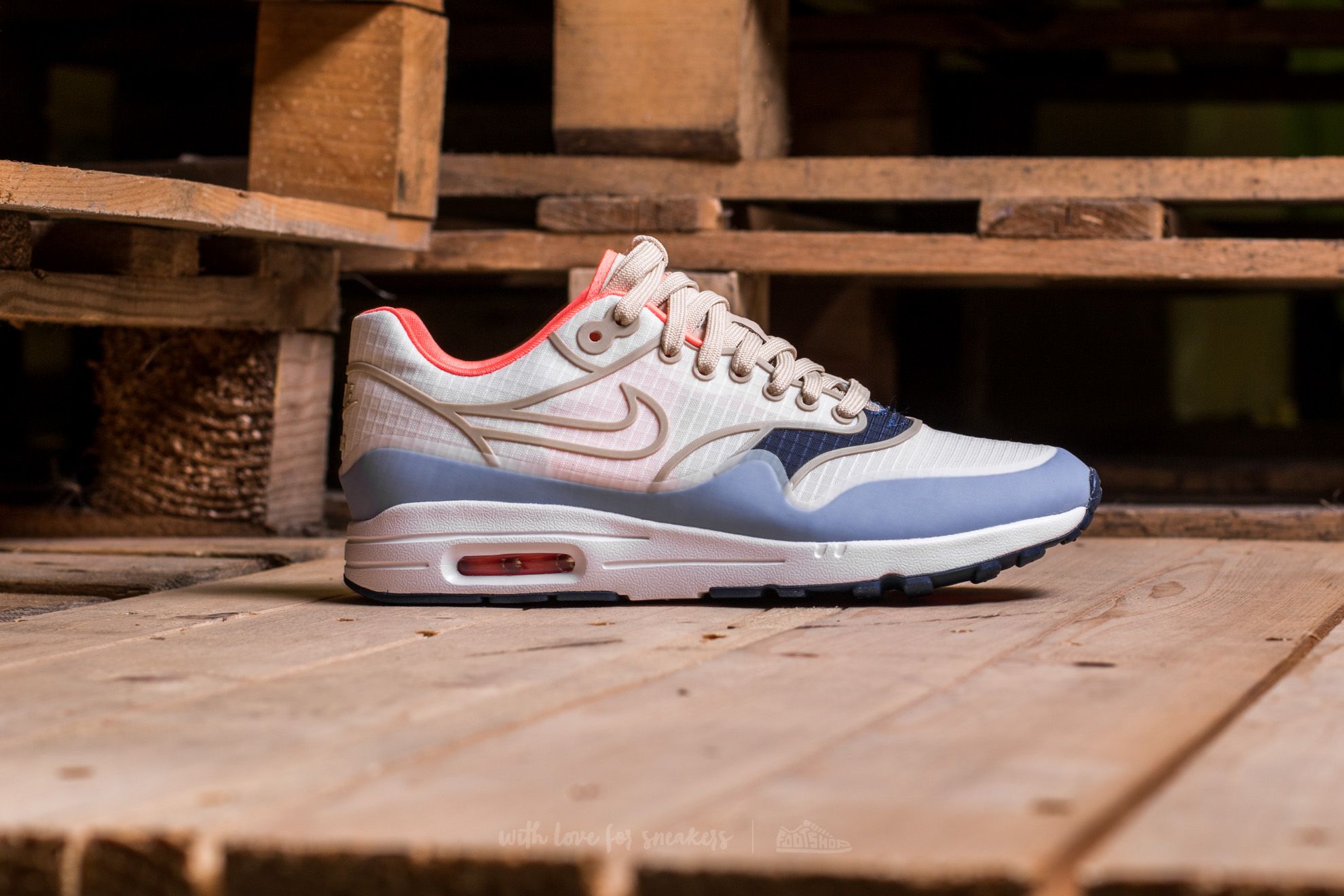 Women s shoes Nike W Air Max 1 Ultra 2.0 SI Sail Oatmeal White Lava Glow Footshop