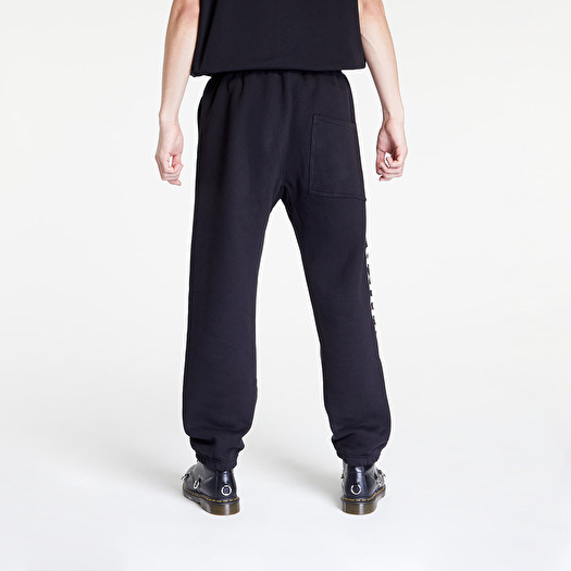 Jean looking deals sweatpants