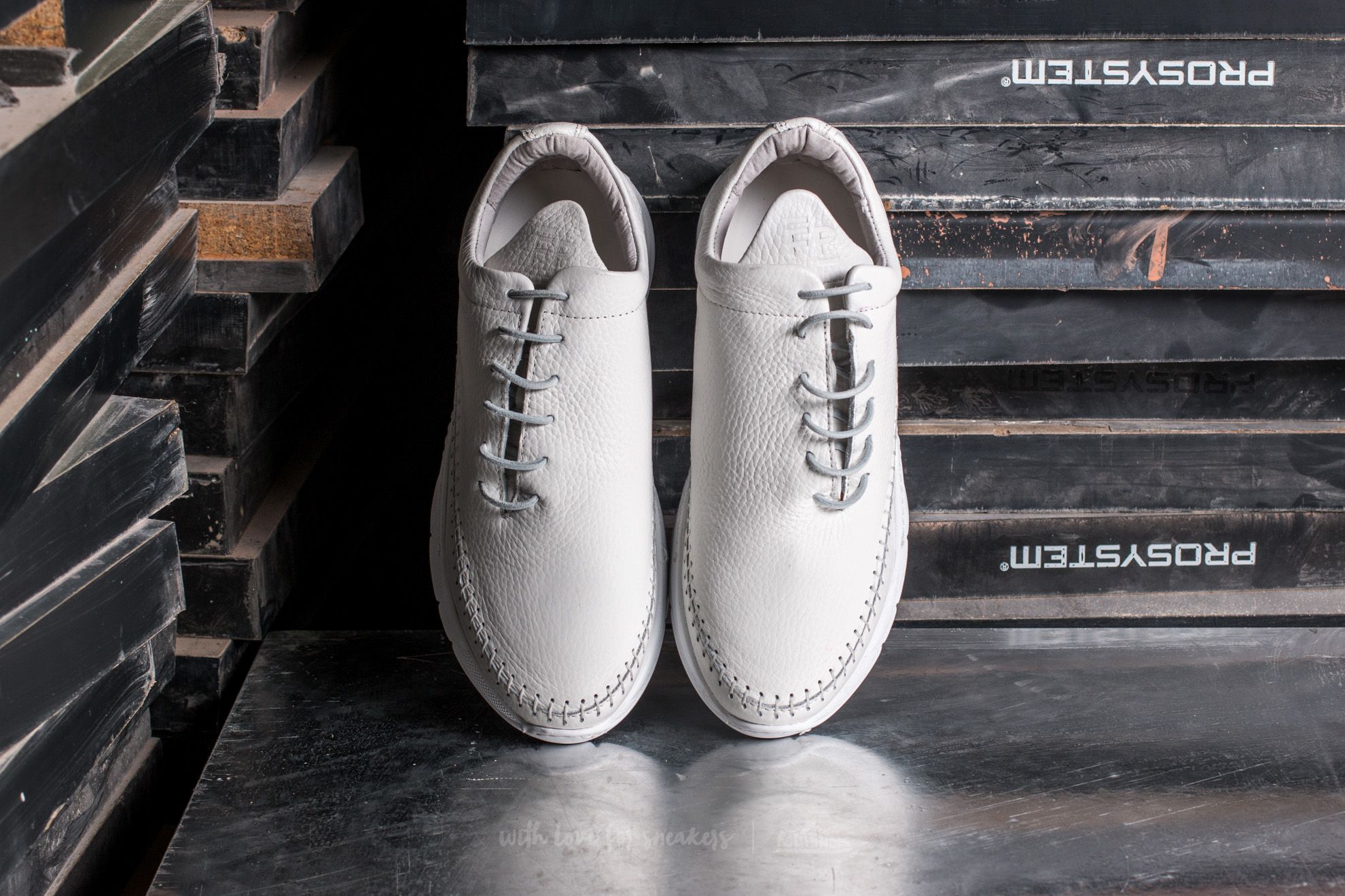 Women's shoes Filling Pieces Apache Runner Low All White