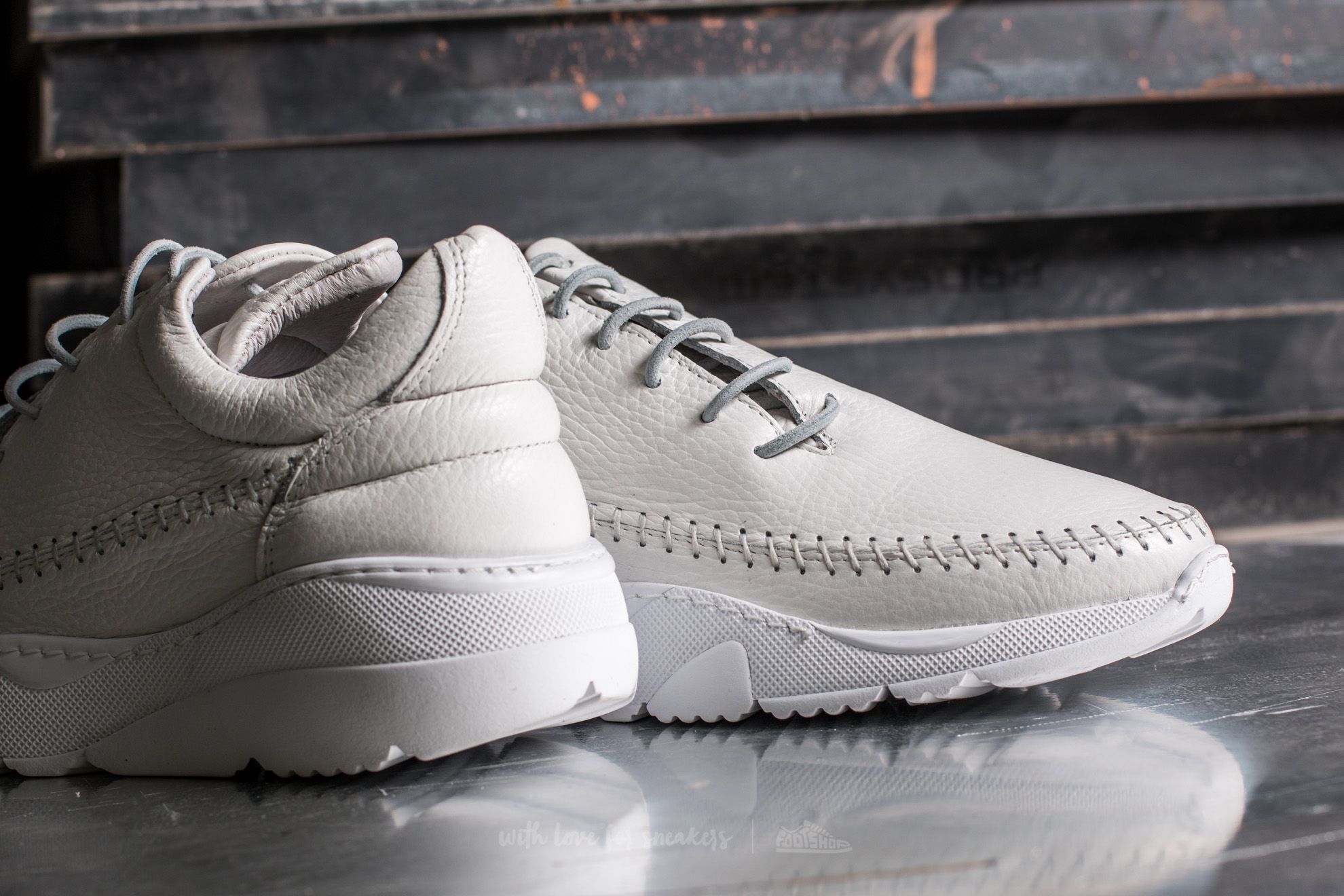 Women's shoes Filling Pieces Apache Runner Low All White