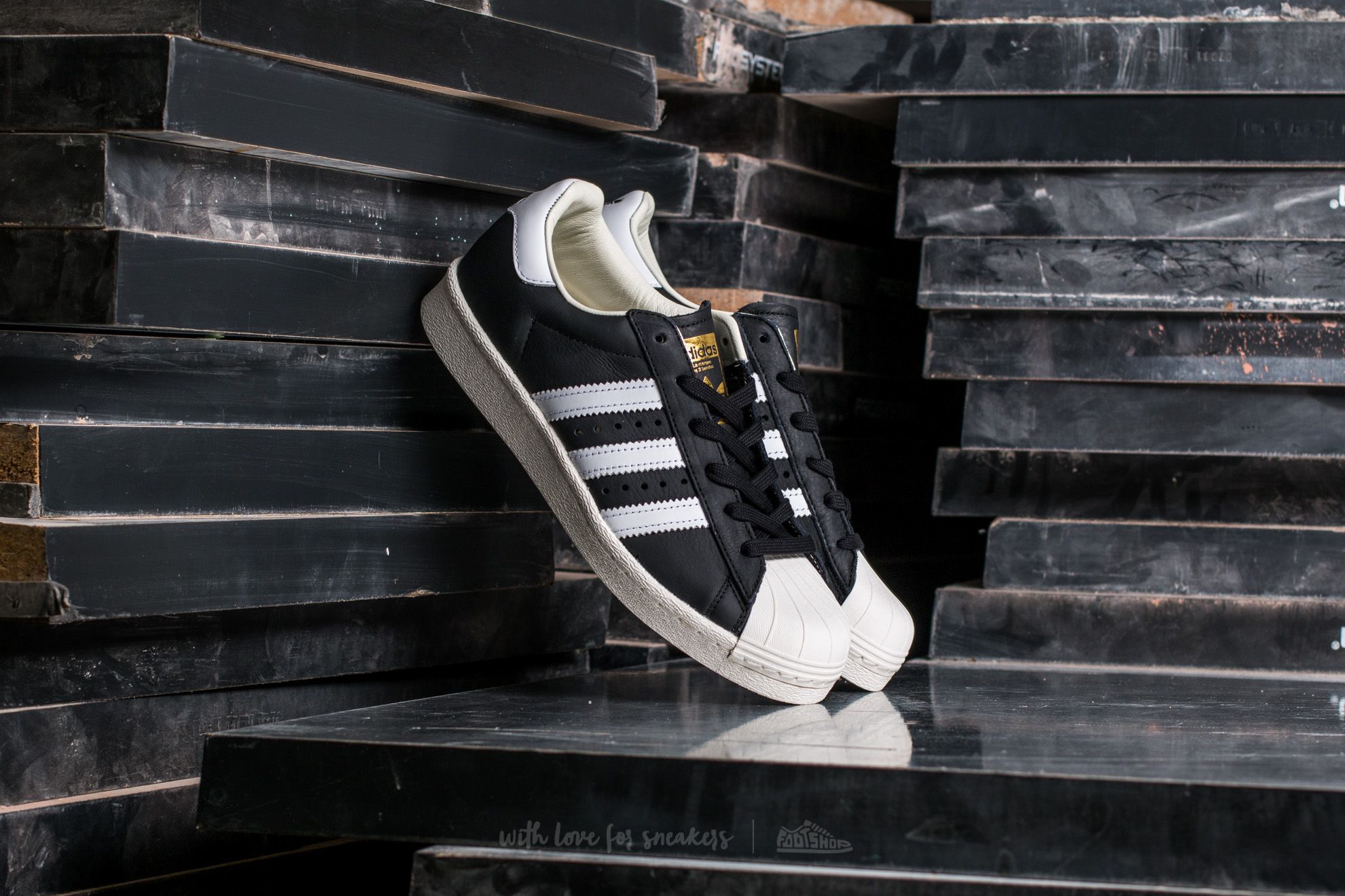 adidas gazelle silver green womens adidas Superstar 82 Core Black White 9.5
