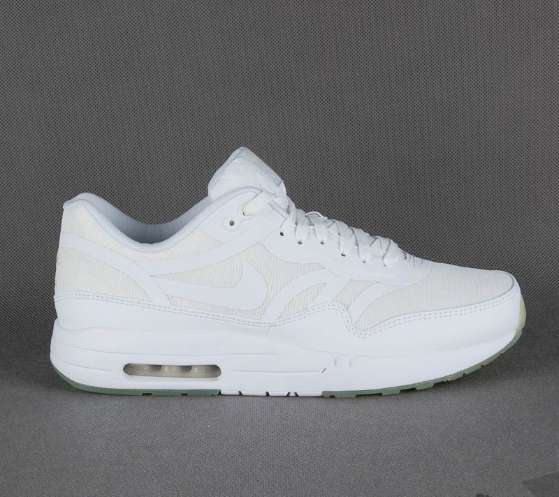 Obuwie Nike WMNS Air Max 1 Comfort Premium Tape QS