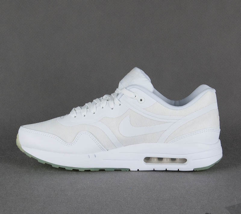 Obuwie Nike WMNS Air Max 1 Comfort Premium Tape QS