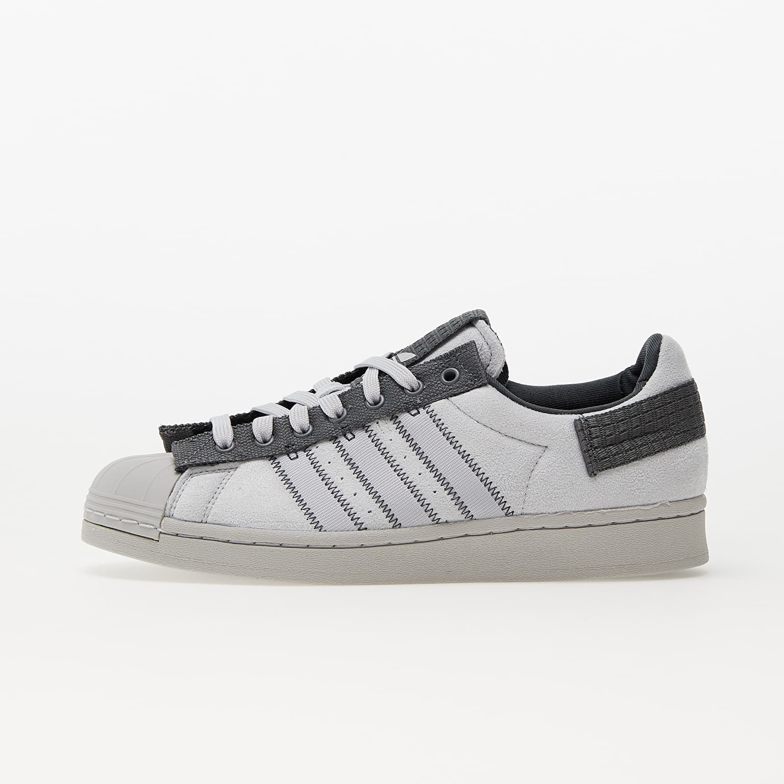 Chaussures et baskets homme adidas Superstar Parley Light Solid