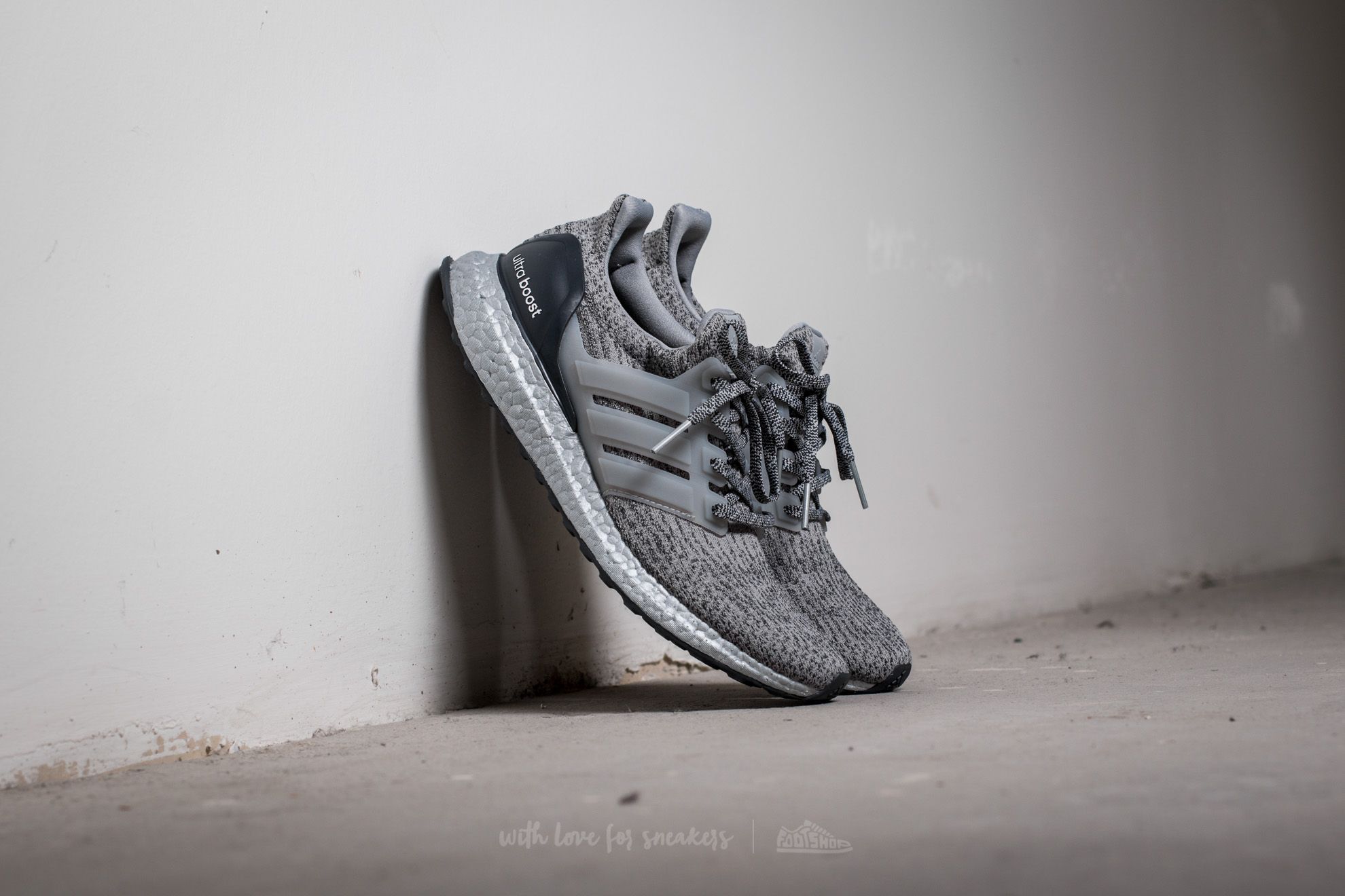 Herren Sneaker und Schuhe adidas Ultra Boost Solid Grey/ Silver