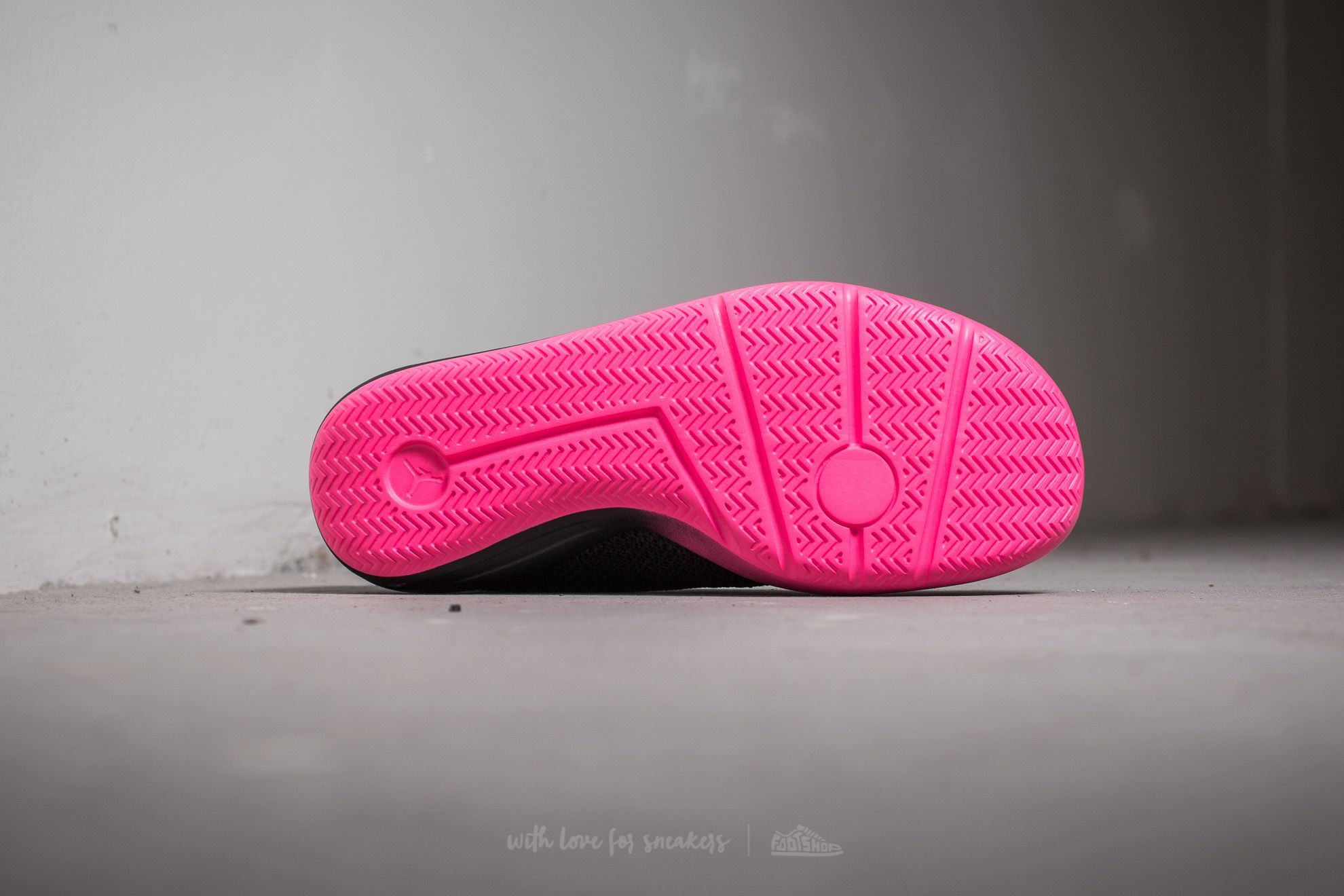 Încălțăminte și sneakerși pentru femei Jordan Eclipse Chukka GG Black/ Hyper Pink-Anthracite