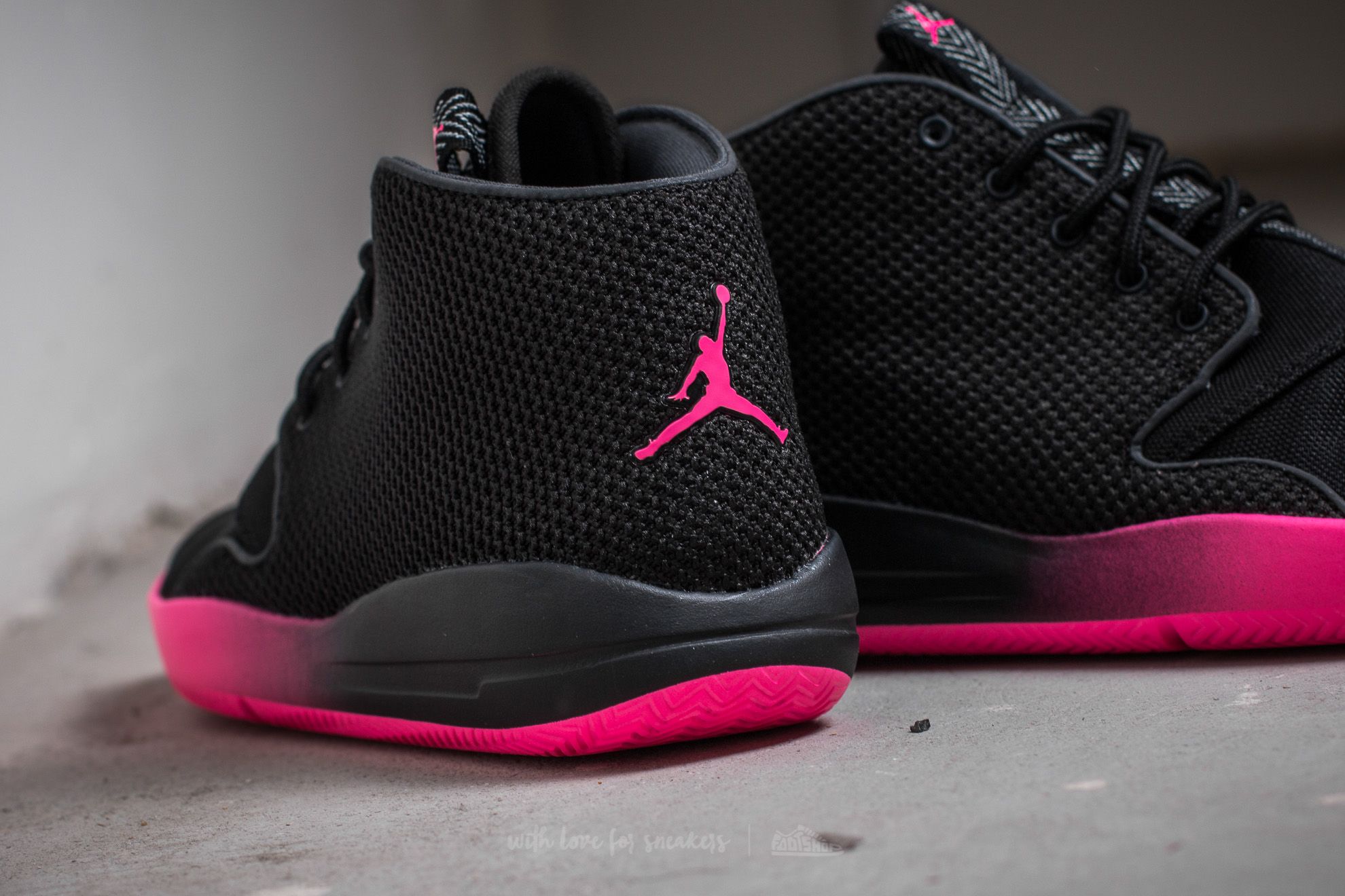 Women s shoes Jordan Eclipse Chukka GG Black Hyper Pink