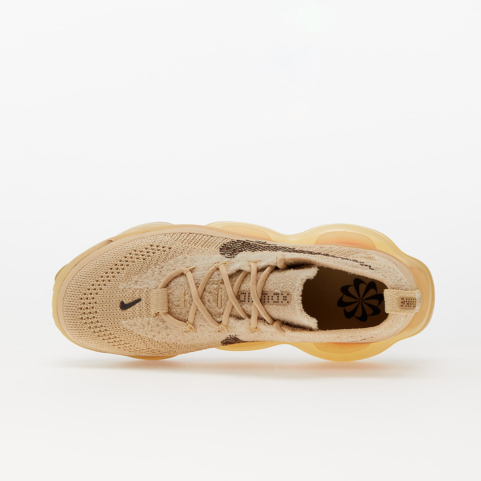 Scarpe donna Nike W Air Max Scorpion Flyknit Sesame/ Coconut Milk-Wheat Gold