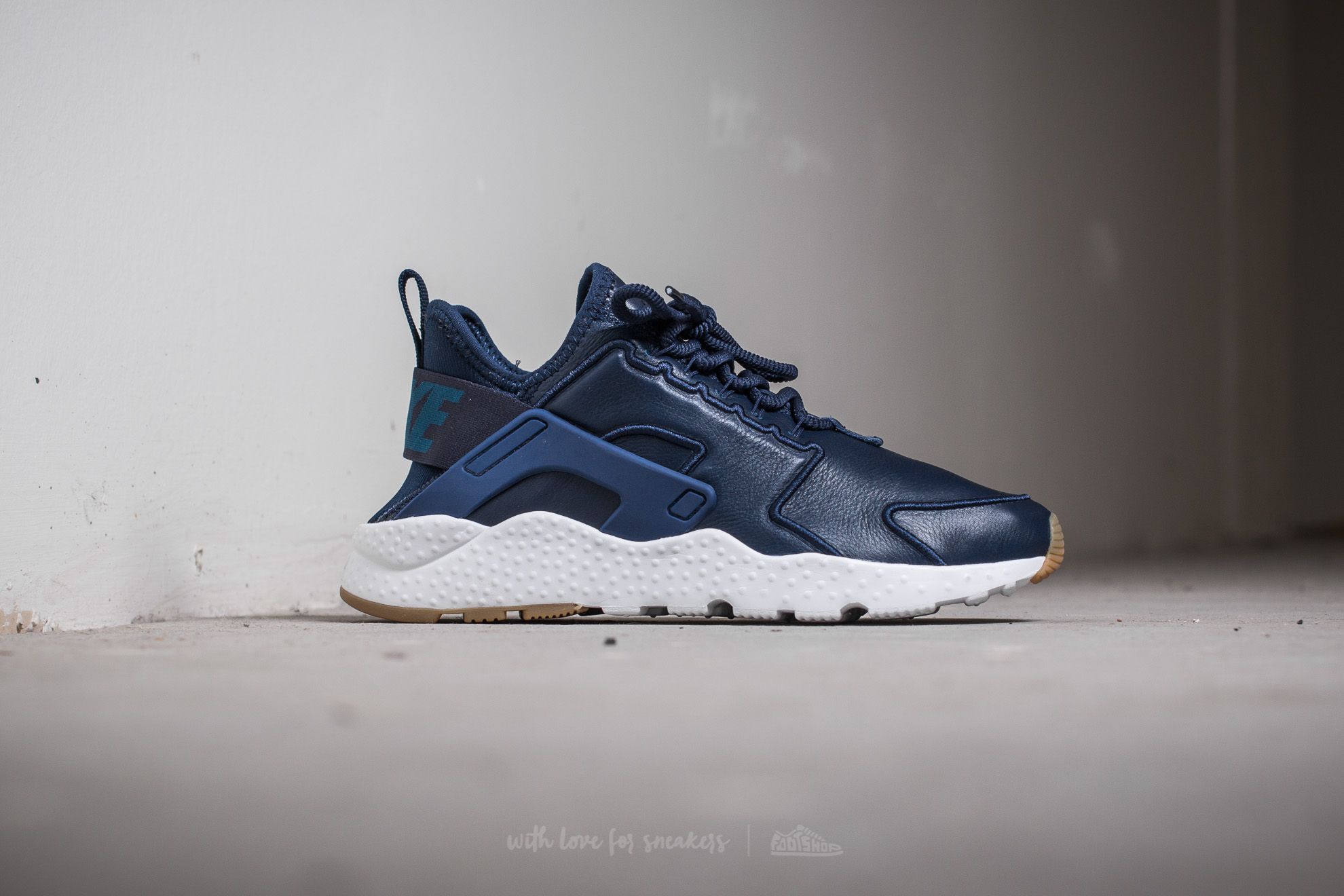 Buty damskie Nike Wmns Air Huarache Run Ultra SI Binary Blue