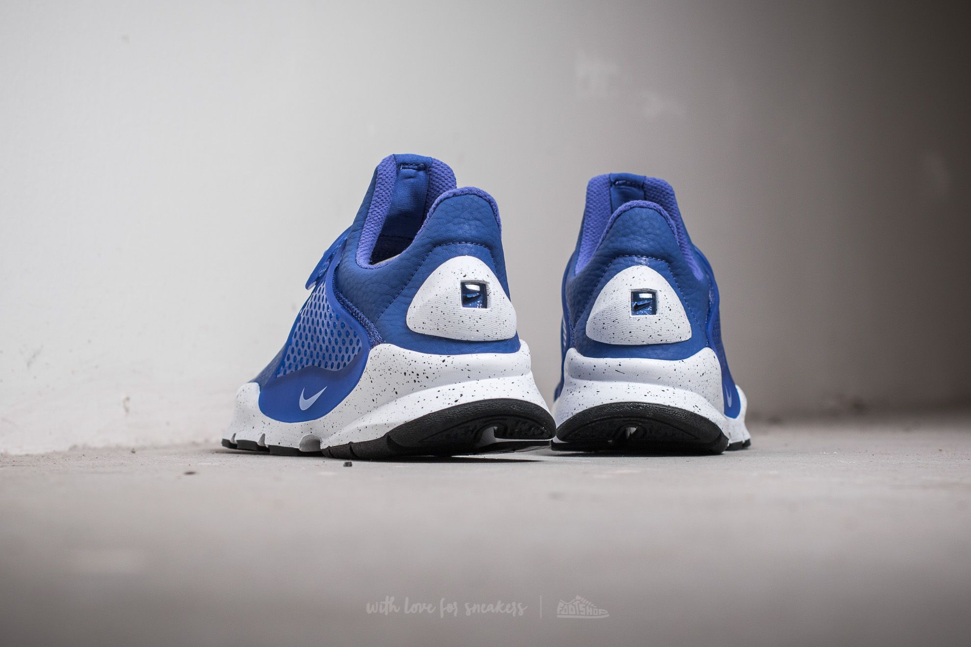 Дамски кецове и обувки Nike Wmns Sock Dart Premium Paramount Blue/ White-Black