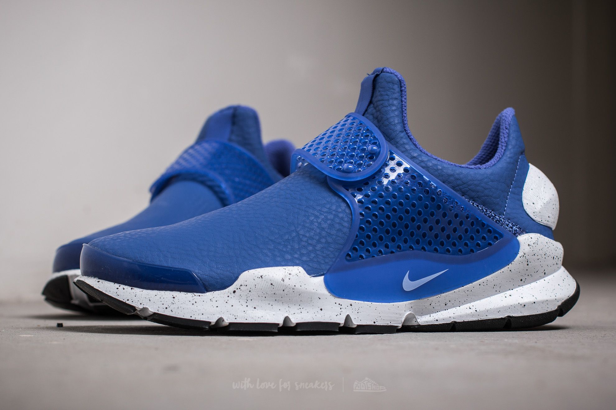 Дамски кецове и обувки Nike Wmns Sock Dart Premium Paramount Blue/ White-Black
