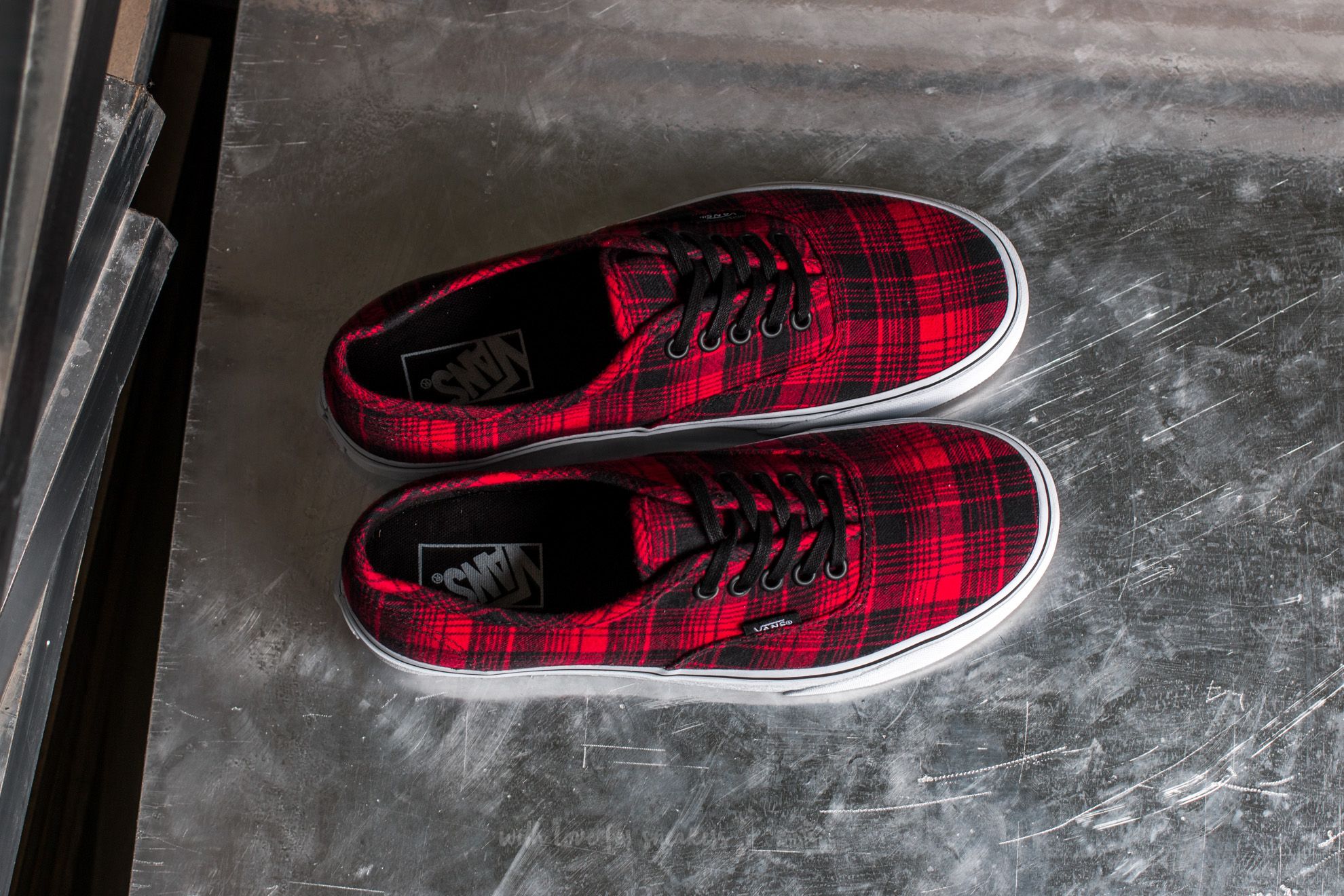 Men's shoes Vans Authentic Plaid Flannel Rectangle Red/ True White