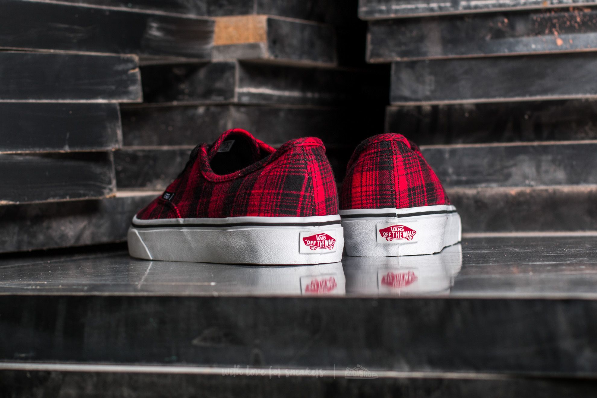 Men s shoes Vans Authentic Plaid Flannel Rectangle Red True White