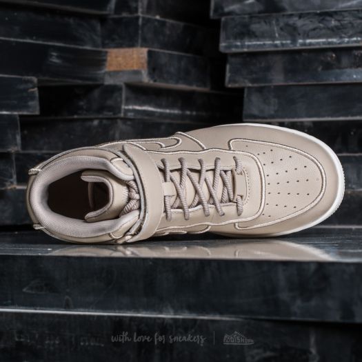 Air force deals one upstep si