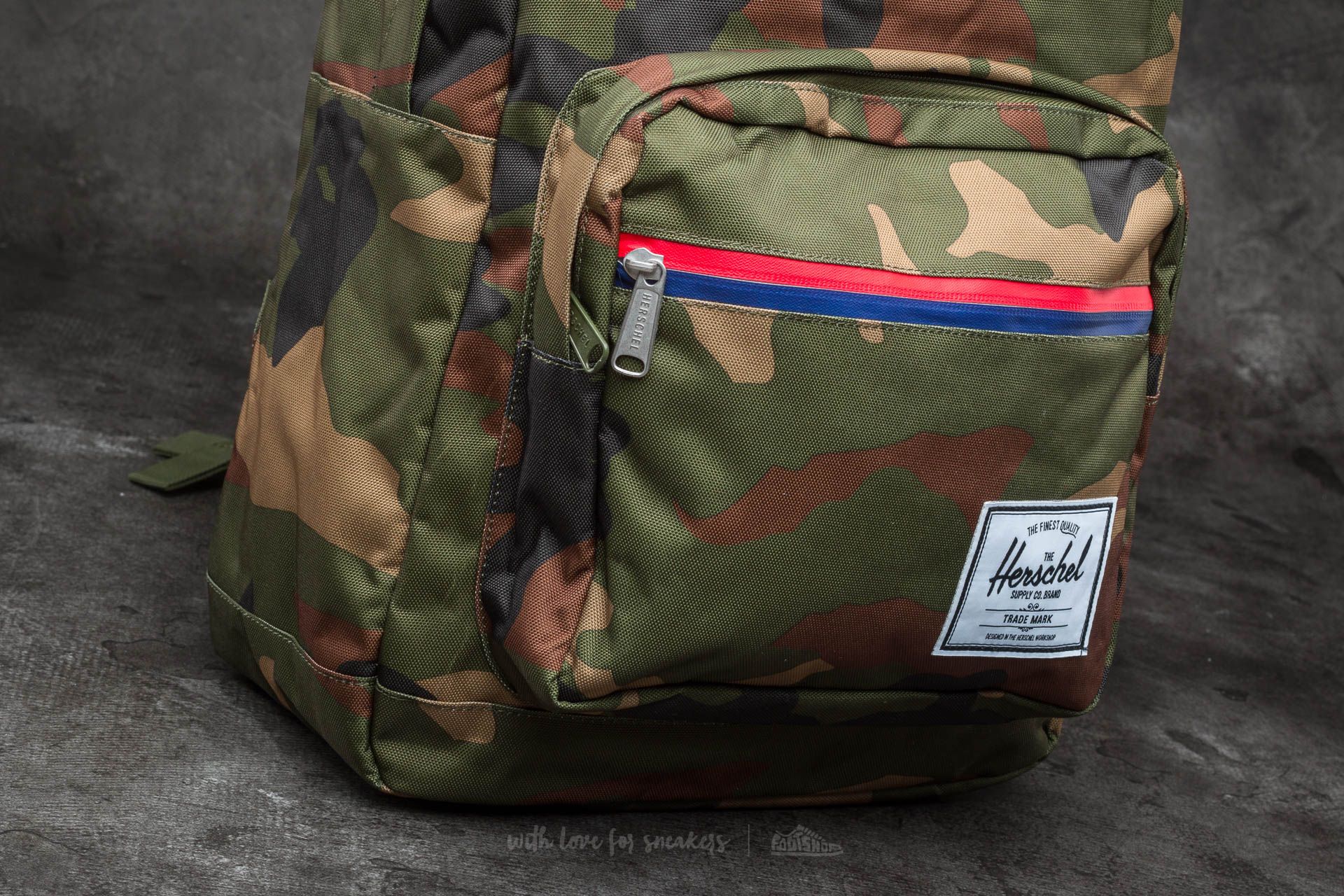 Herschel woodland camo backpack top