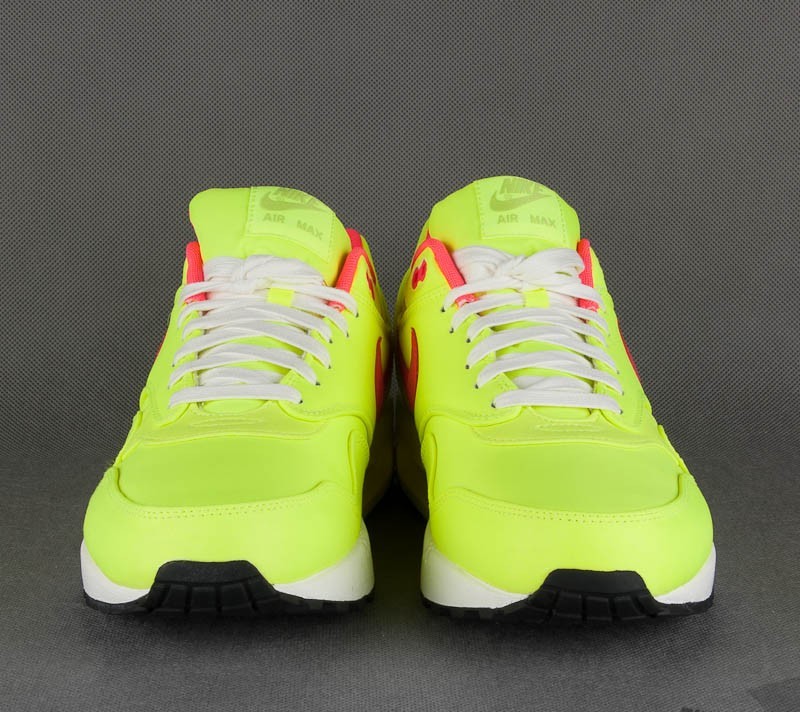 Shoes Nike Air Max 1 Premium QS Magista Volt