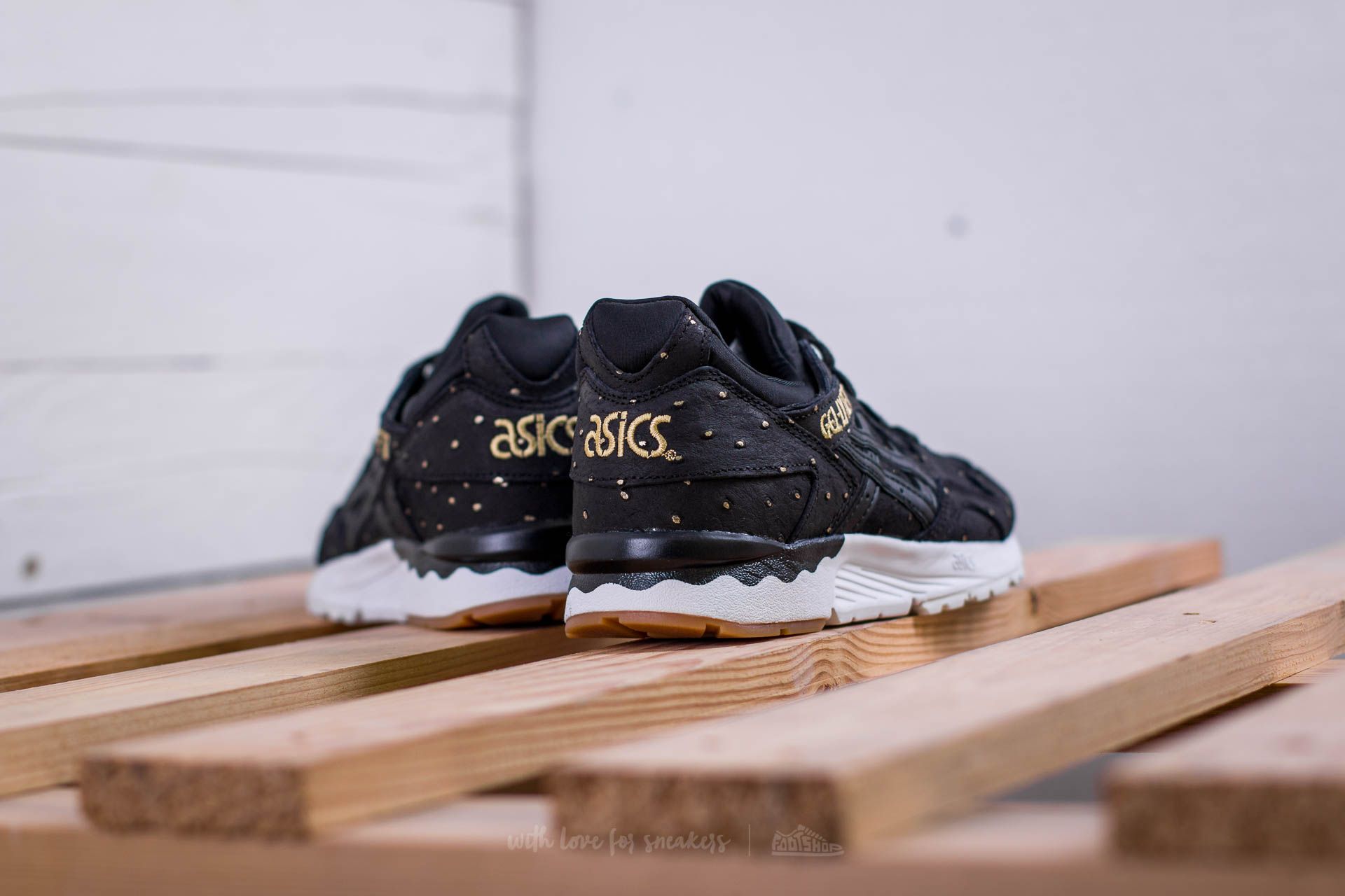 Frauen Asics Gel-Lyte V Black/ Black