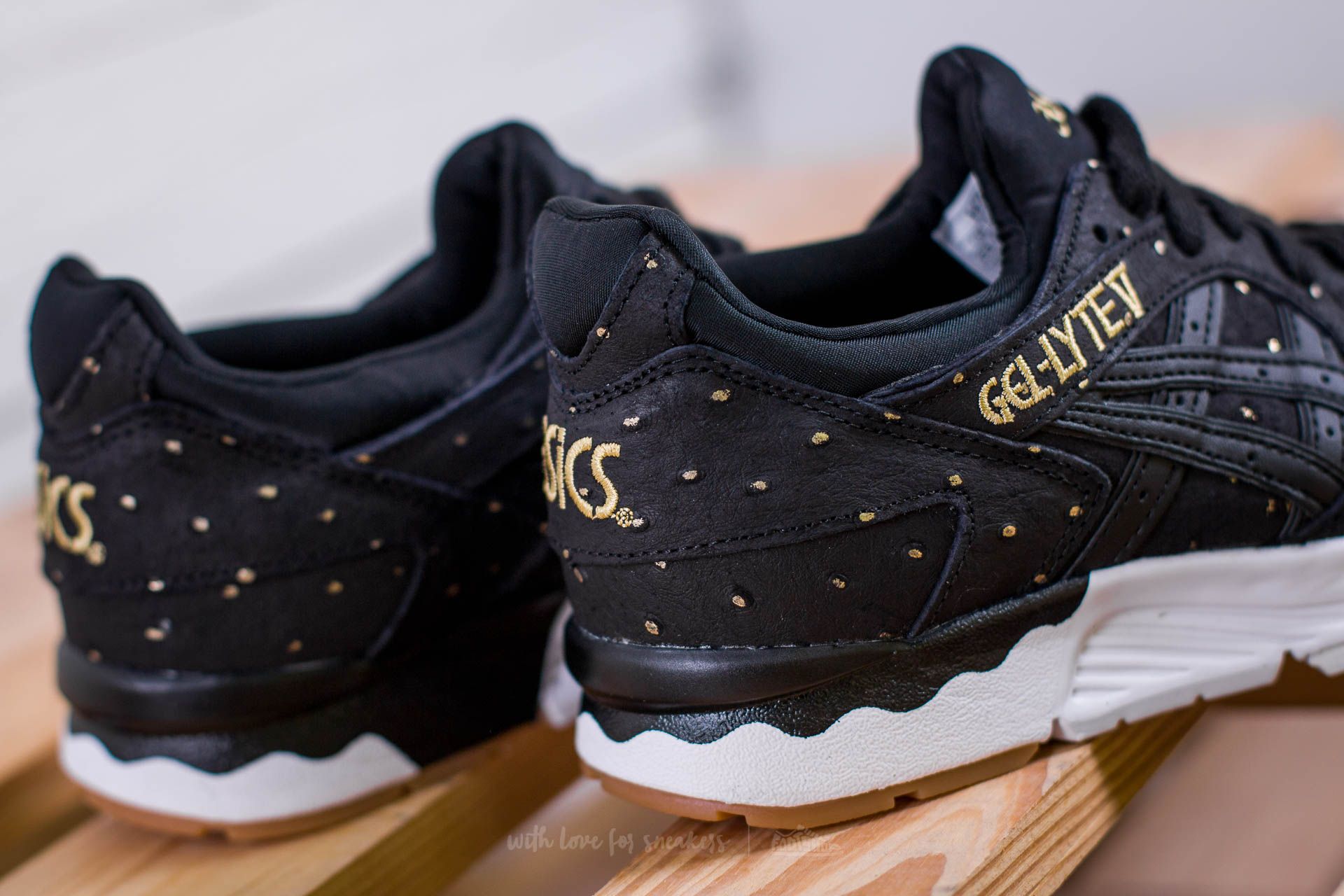 Frauen Asics Gel-Lyte V Black/ Black