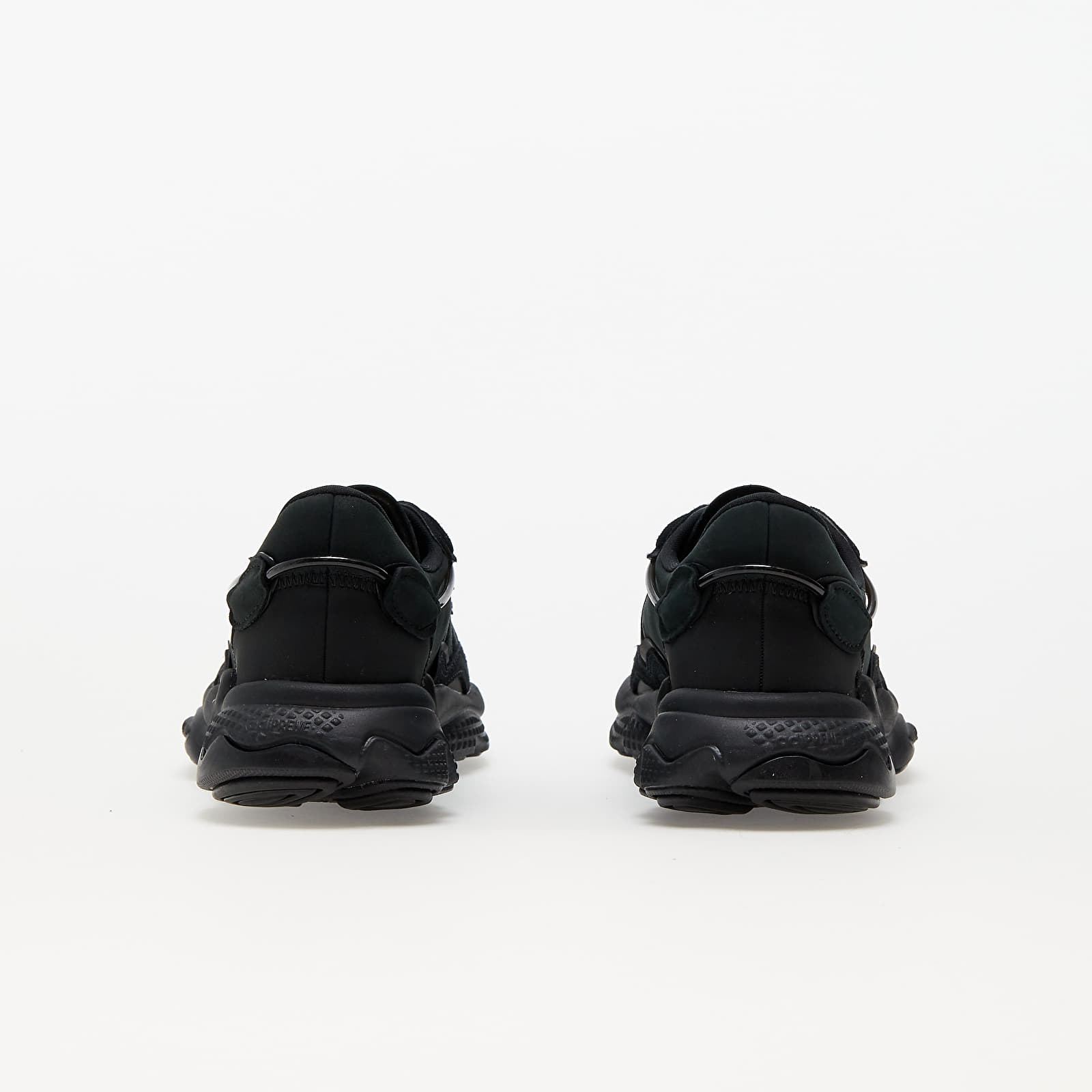 Women's shoes adidas Ozweego W Core Black/ Core Black/ Silver Mate