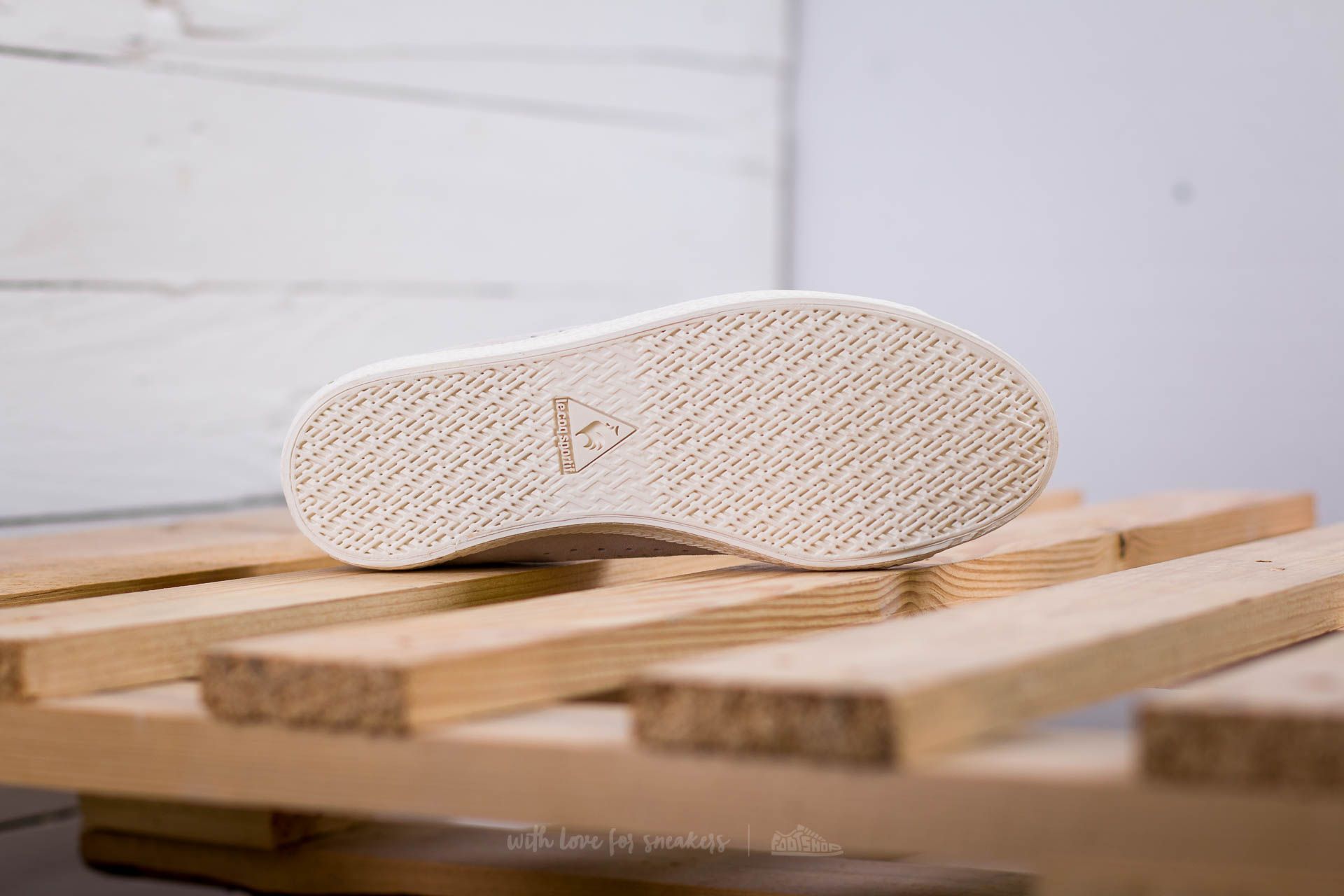 Women's shoes le coq sportif Charline Nubuck Marshmallow