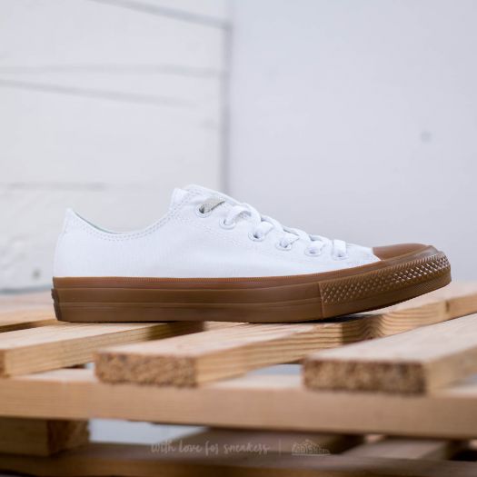 Converse chuck ii gum low top outlet