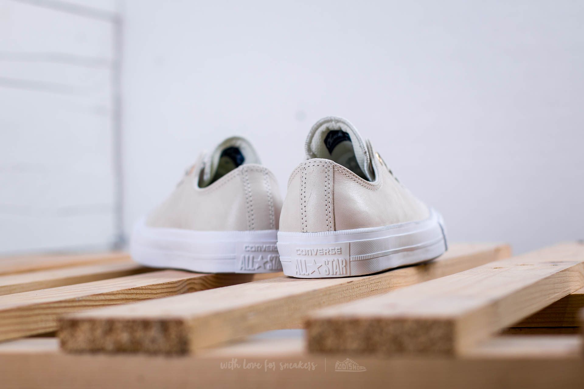 Sieviešu apavi Converse Chuck Taylor All Star II Ox Buff/ Buff/ White