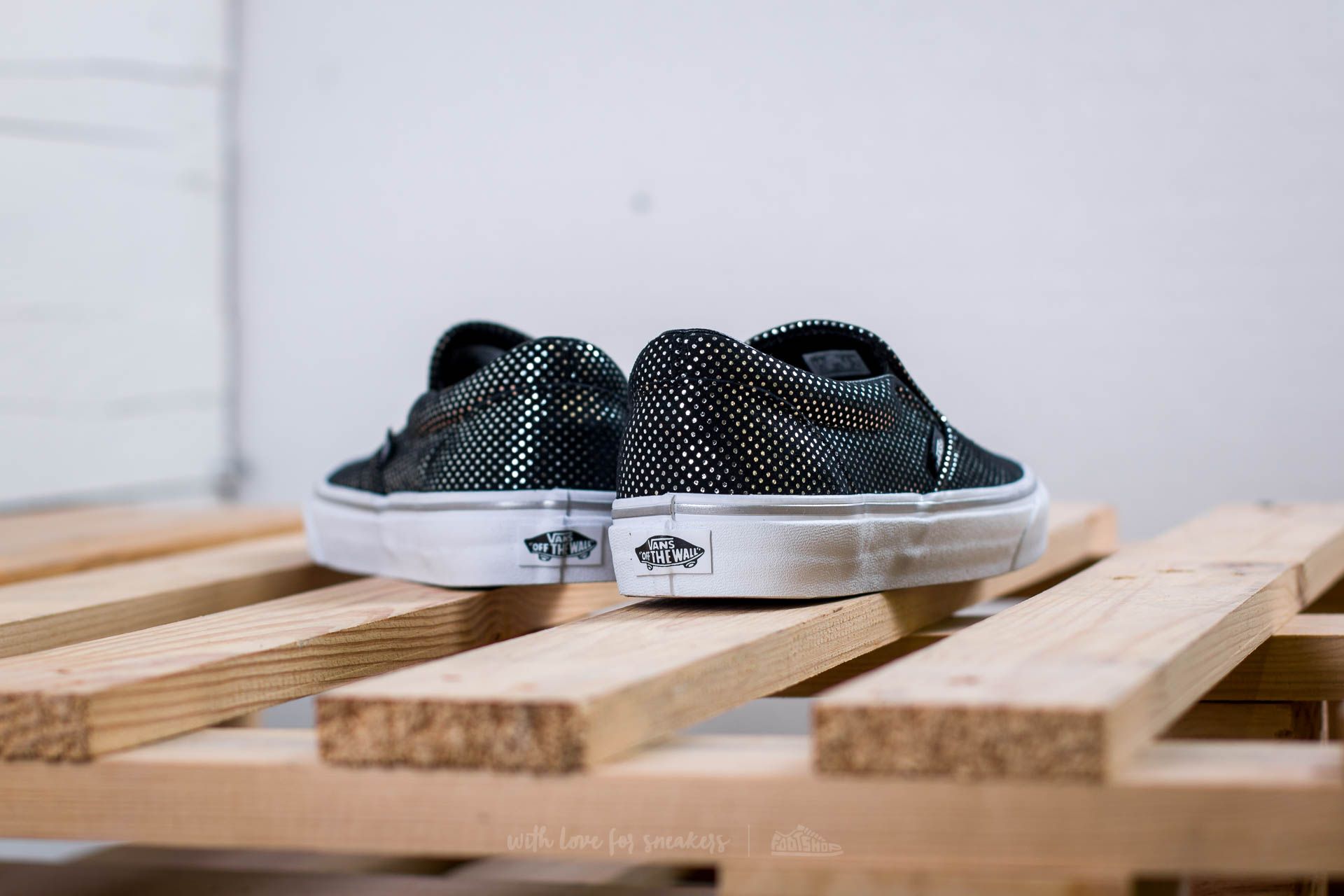 Men s shoes Vans Classic Slip On Metallic Dots Silver Black Footshop