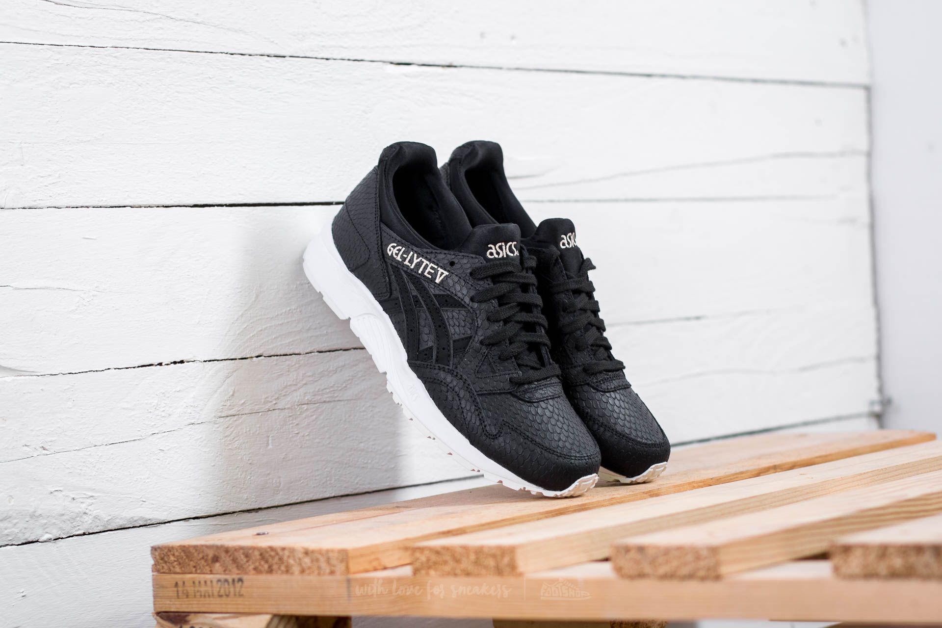 Scarpe donna Asics Gel Lyte V Black Black Footshop