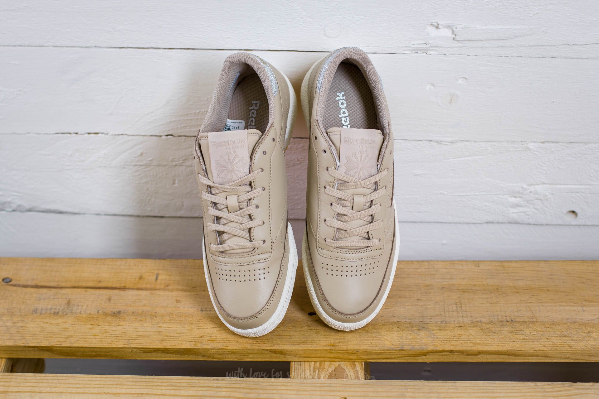 Dámské tenisky a boty Reebok Club C 85 Diamond W Oatmeal/ Chalk/ Gum