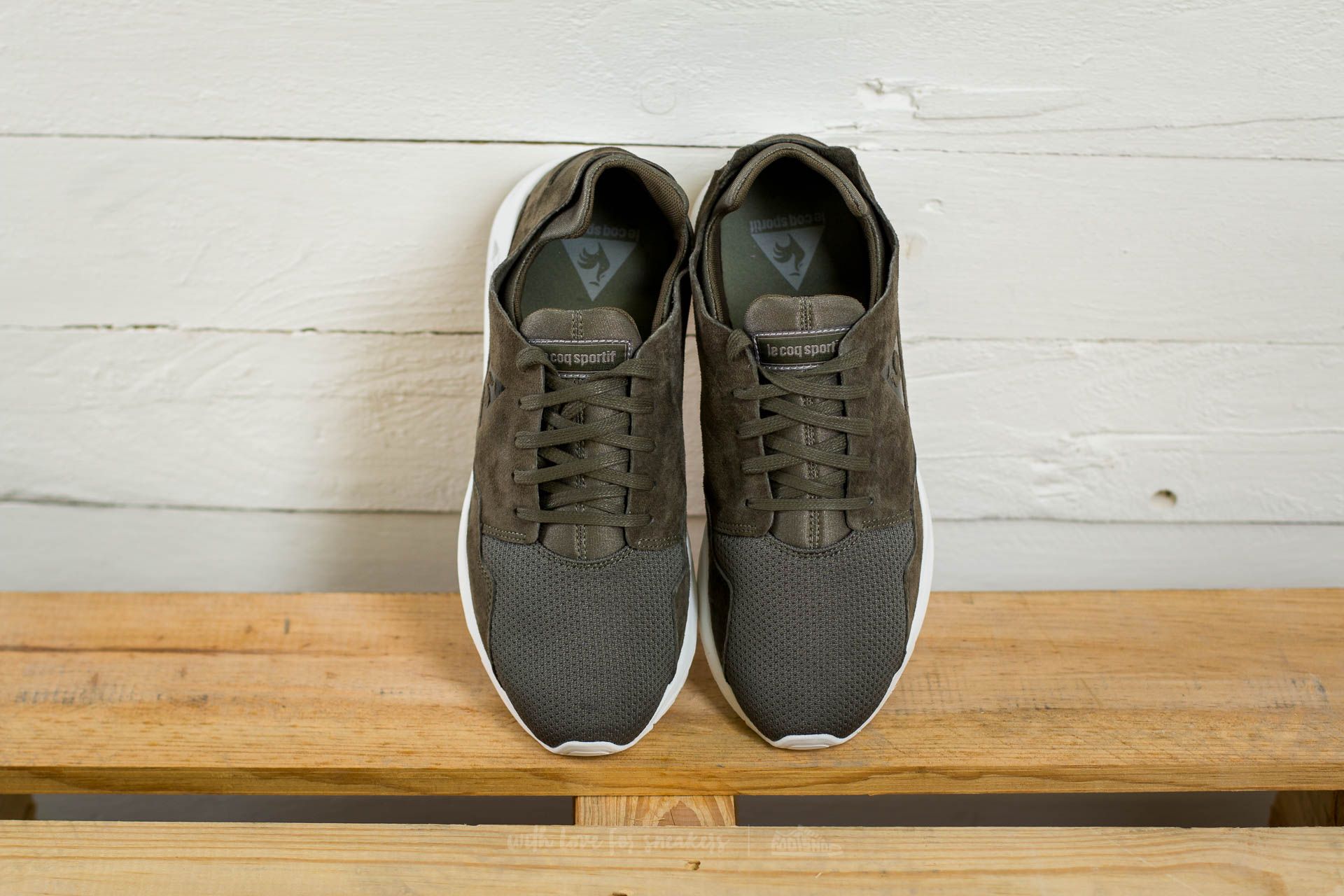Men s shoes le coq sportif LCS R Pure Mono Luxe Olive Night Footshop