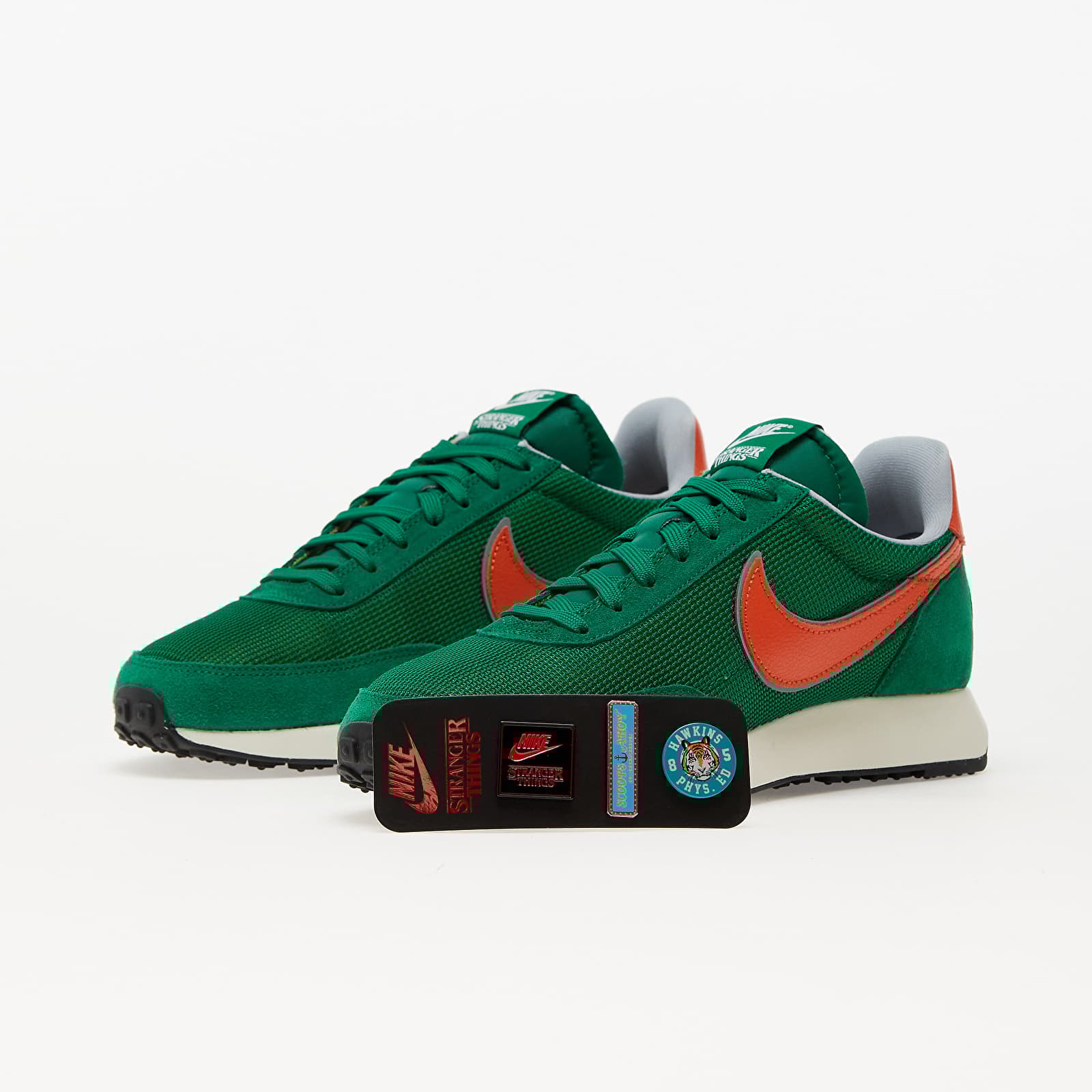 Herren Sneaker und Schuhe Nike x Hawkins Highschool Air Tailwind QS Pine Green Cosmic Clay Sail Footshop