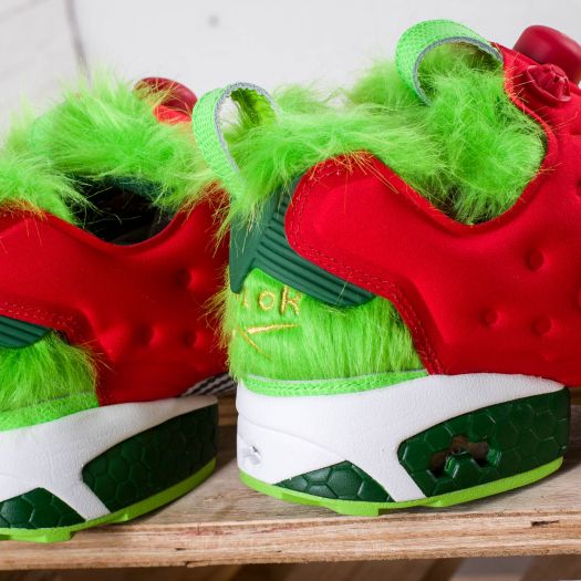 Grinch on sale reebok pumps